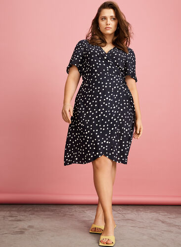 Short-sleeved, viscose wrap dress with dots, Night Sky Dot, Image image number 1