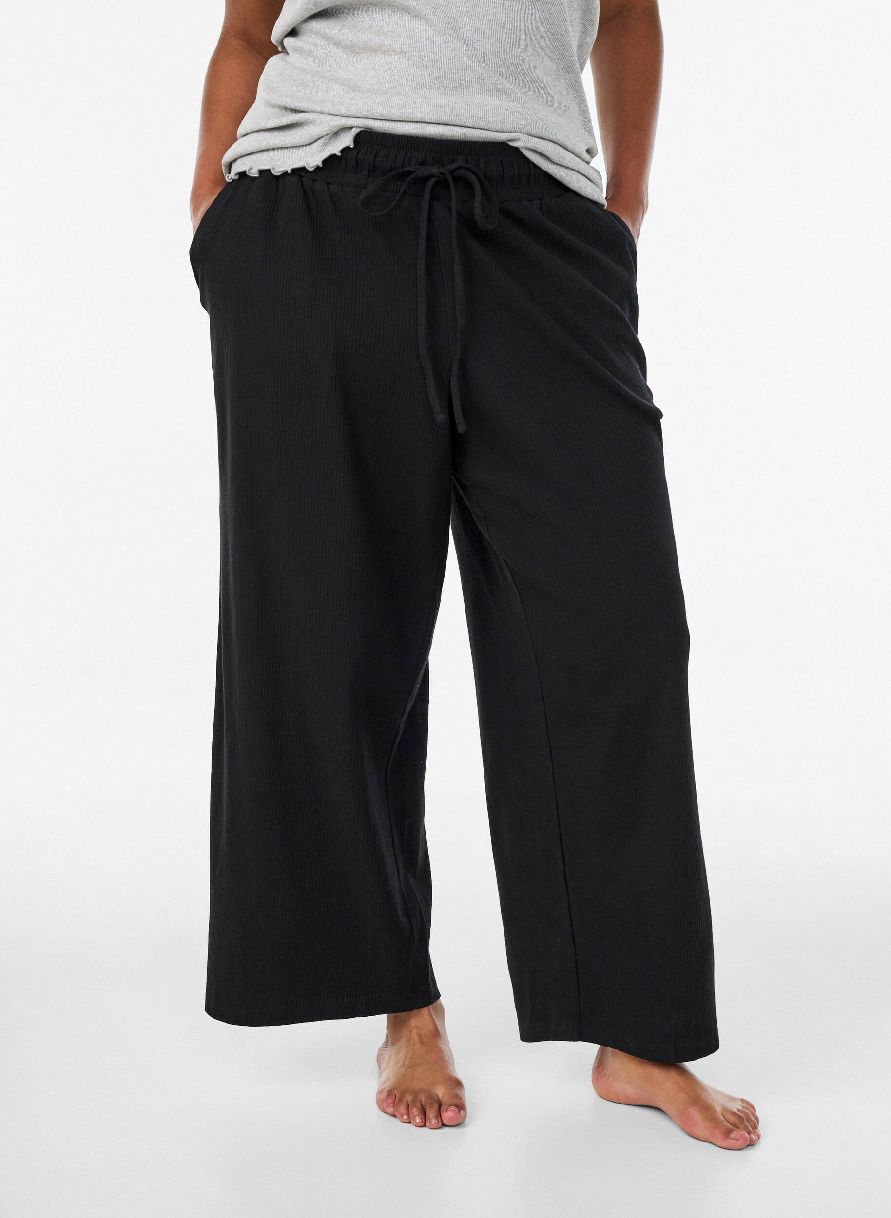 ZizzifashionRibbed pyjama bottoms with straight legs, Black, Model image number 1