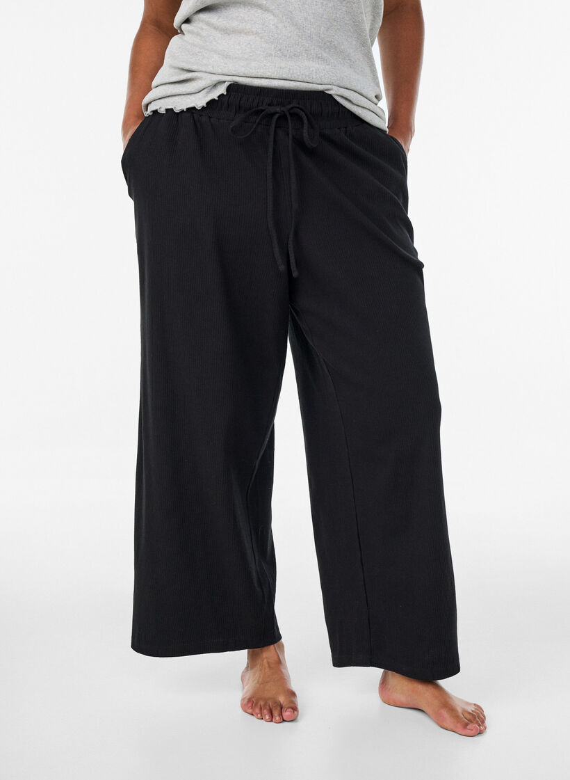 Ribbed pyjama bottoms with straight legs, Black, Model image number 1