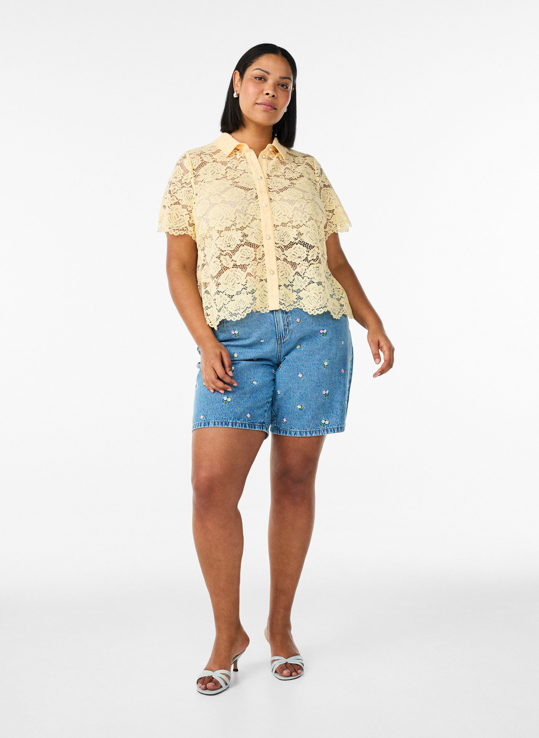 Zizzifashion Lace shirt blouse with pearl buttons, Yellow, Model image number 1
