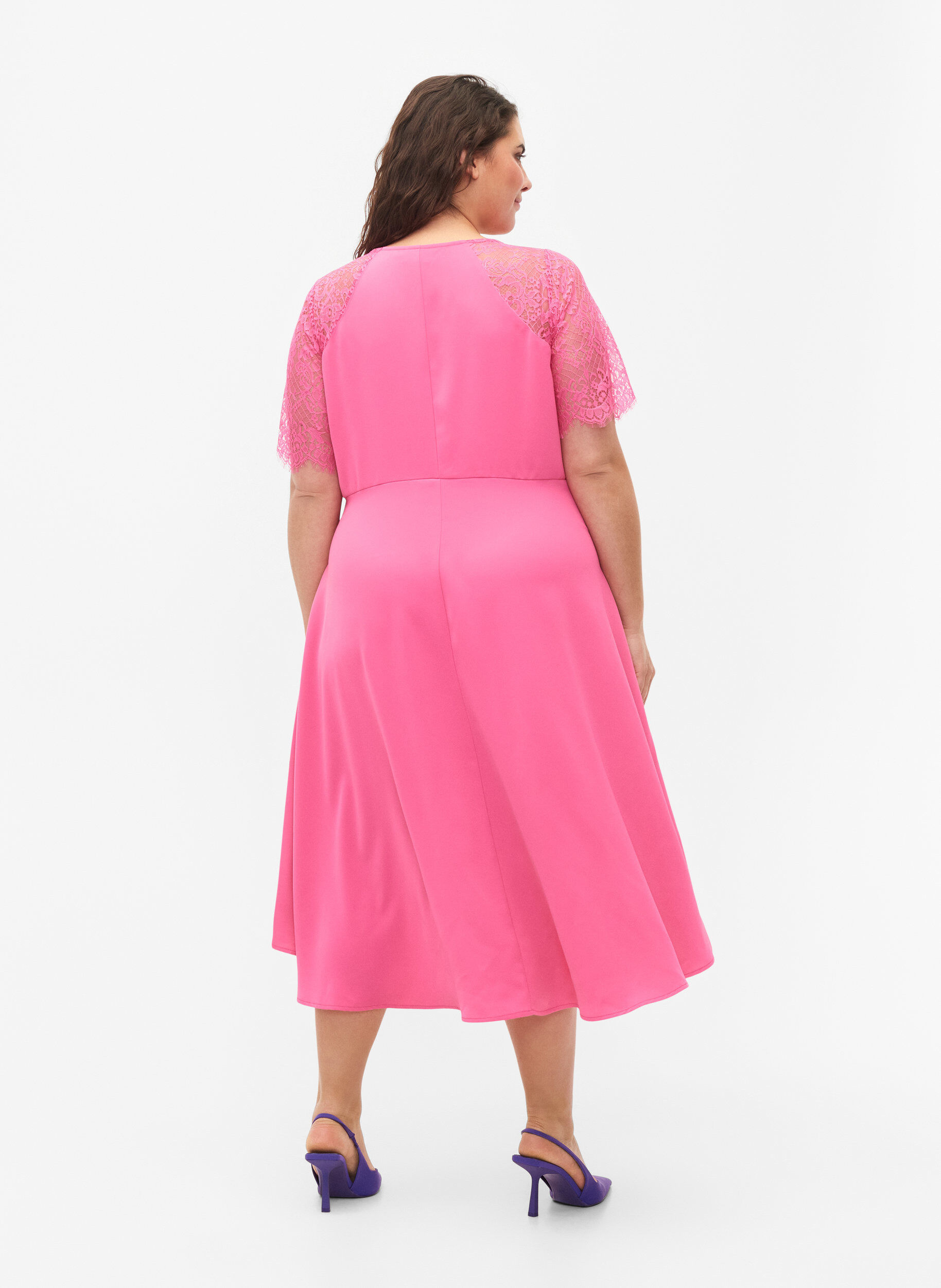 Zizzifashion Midi dress with short lace sleeves, Shocking Pink, Model image number 1