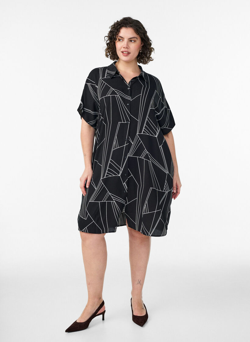 Loose-fitting long shirt in viscose, Black, Model image number 1