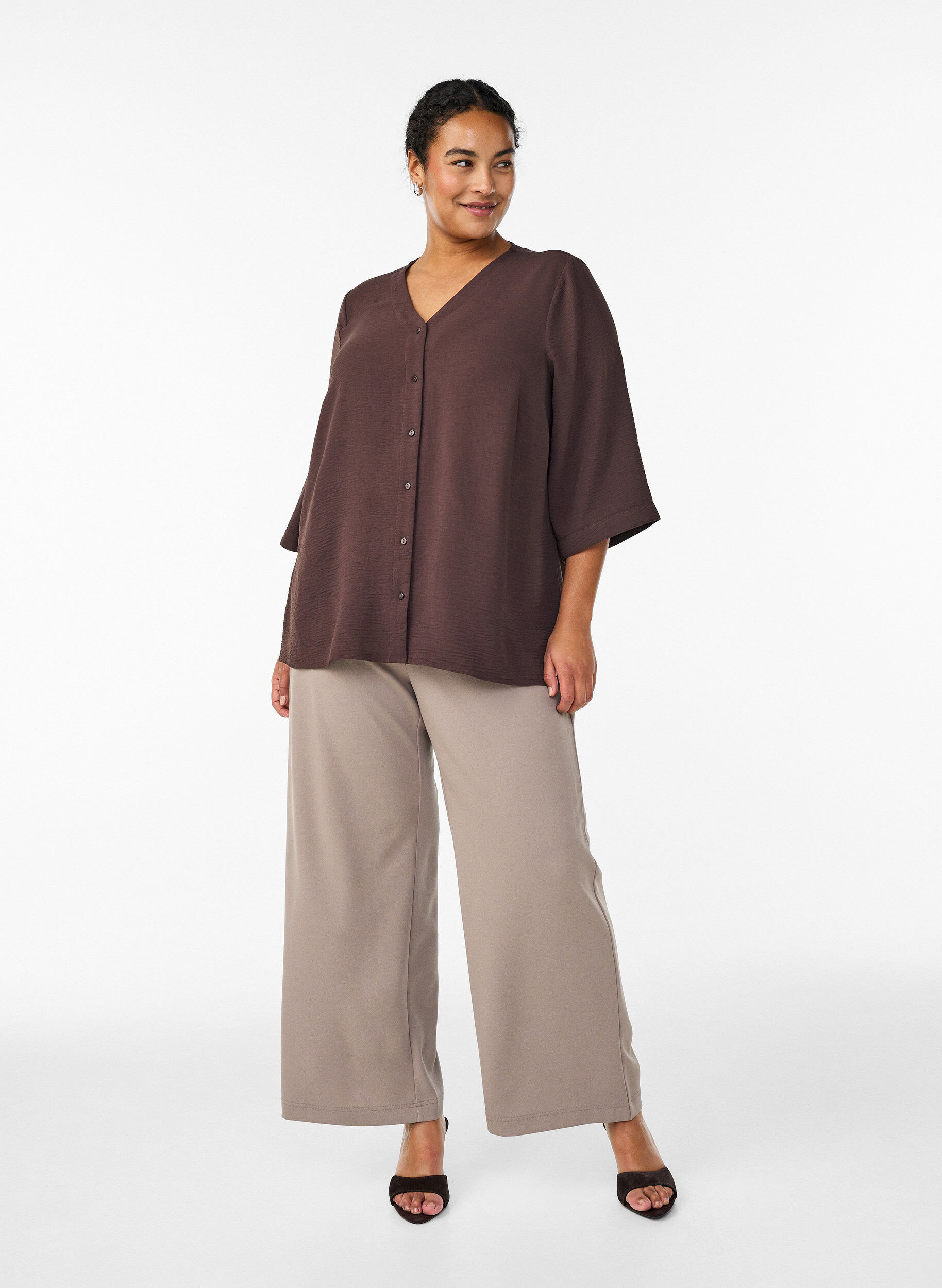 ZizzifashionShirt blouse with V-neck and 3/4 sleeves, Brown, Model image number 1