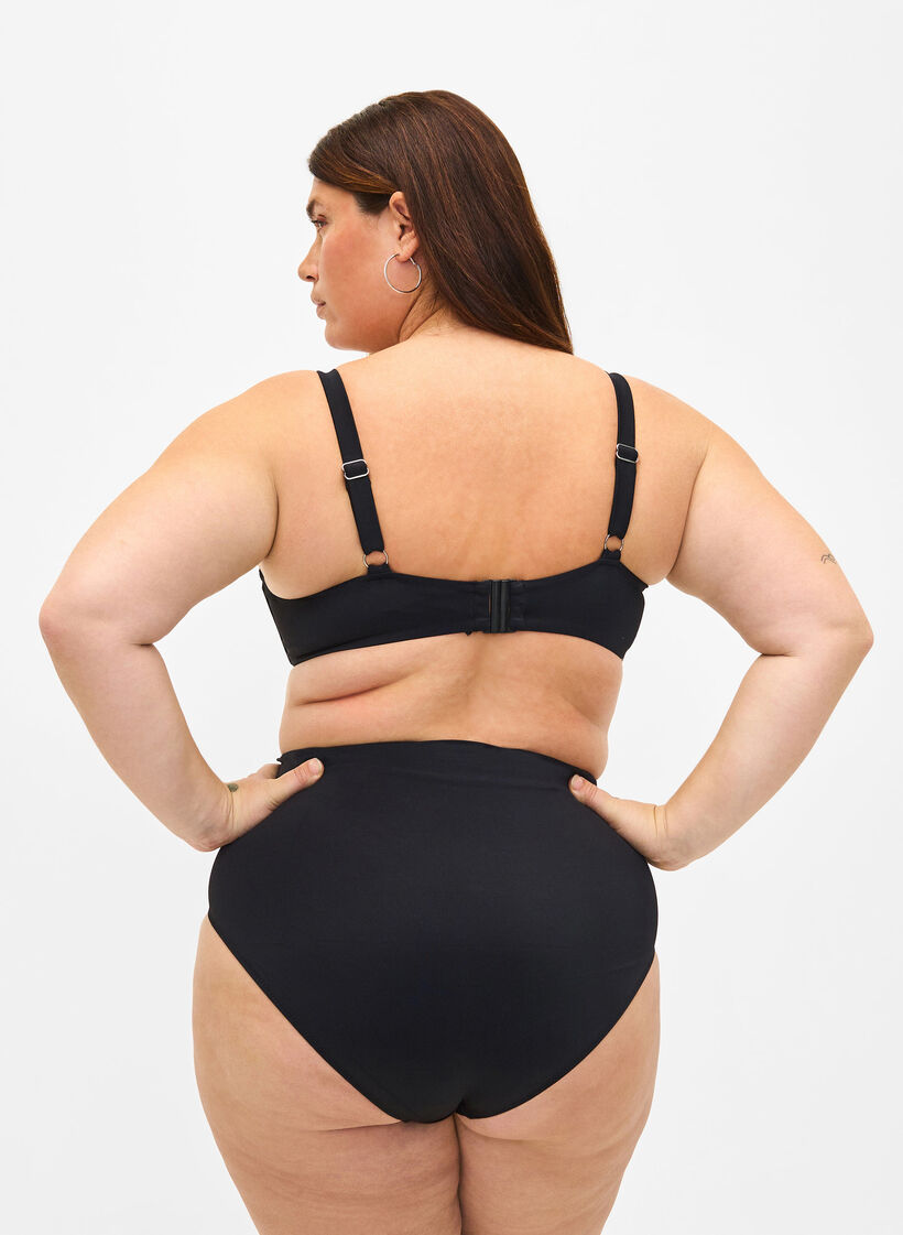 Bikini bra with underwire and wrinkled detail, Black, Model image number 1