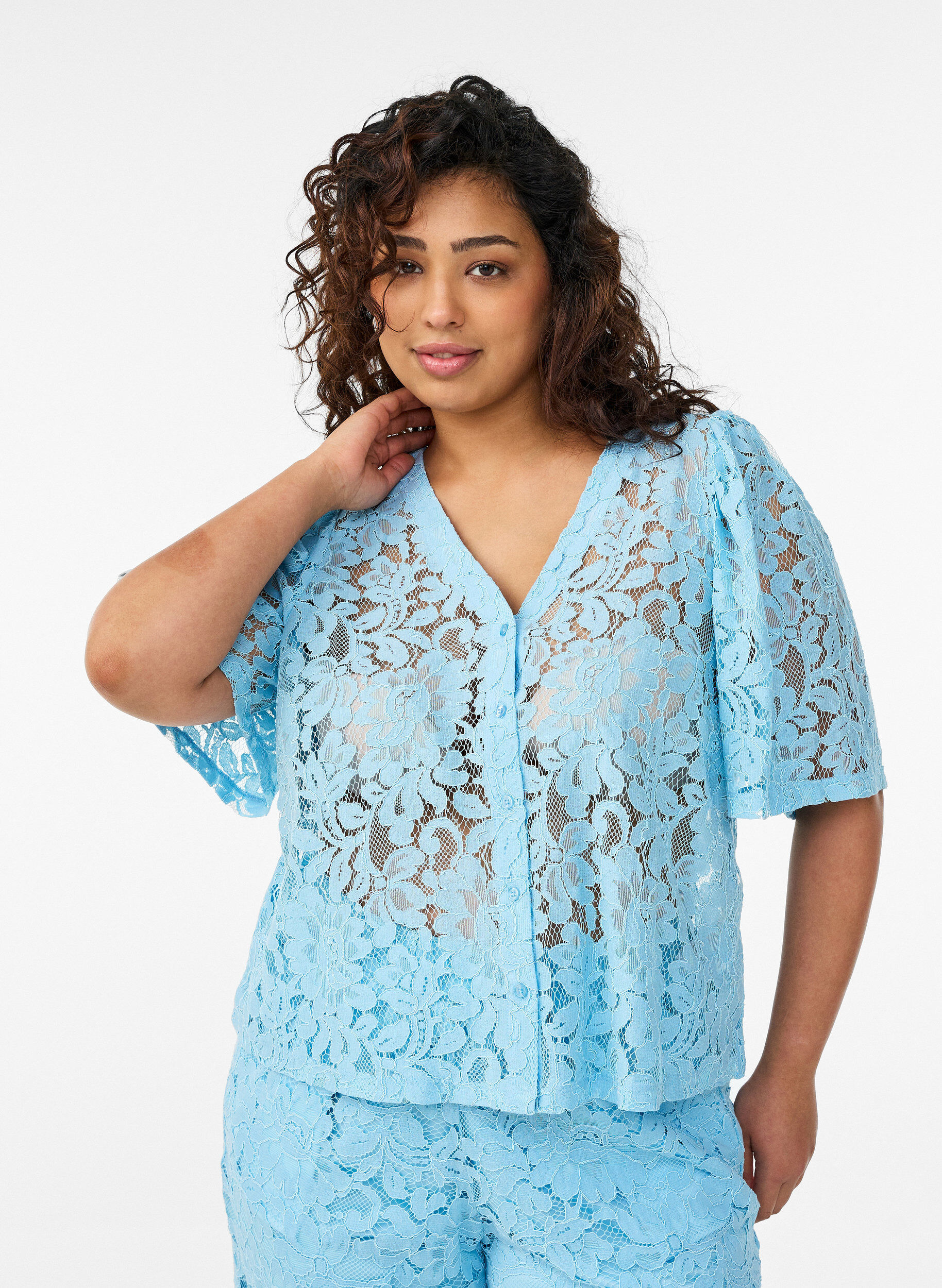 Zizzifashion Short-sleeved lace blouse with V-neck, Blue, Model image number 0