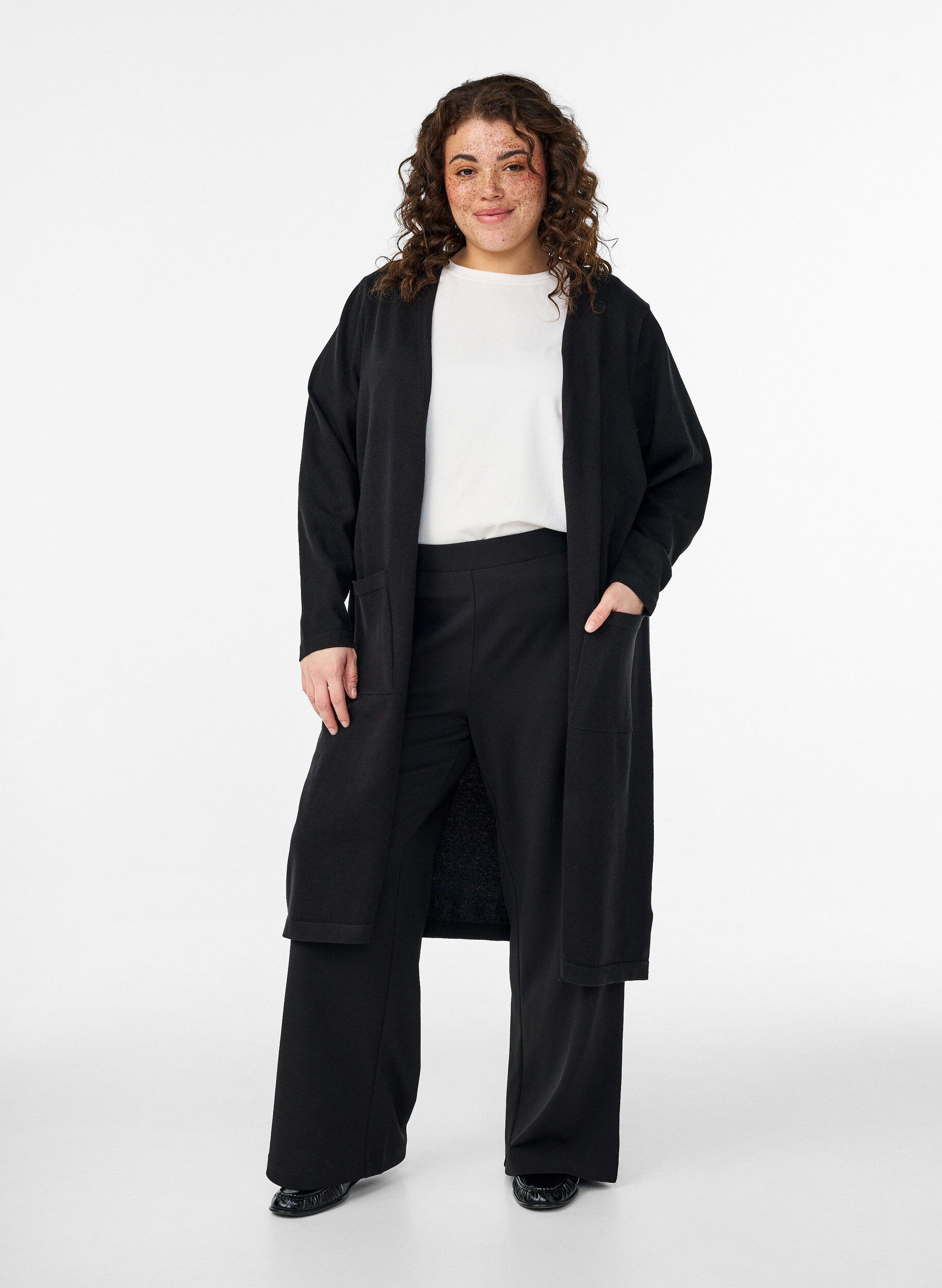 Long, open cardigan with pockets, Black, Model