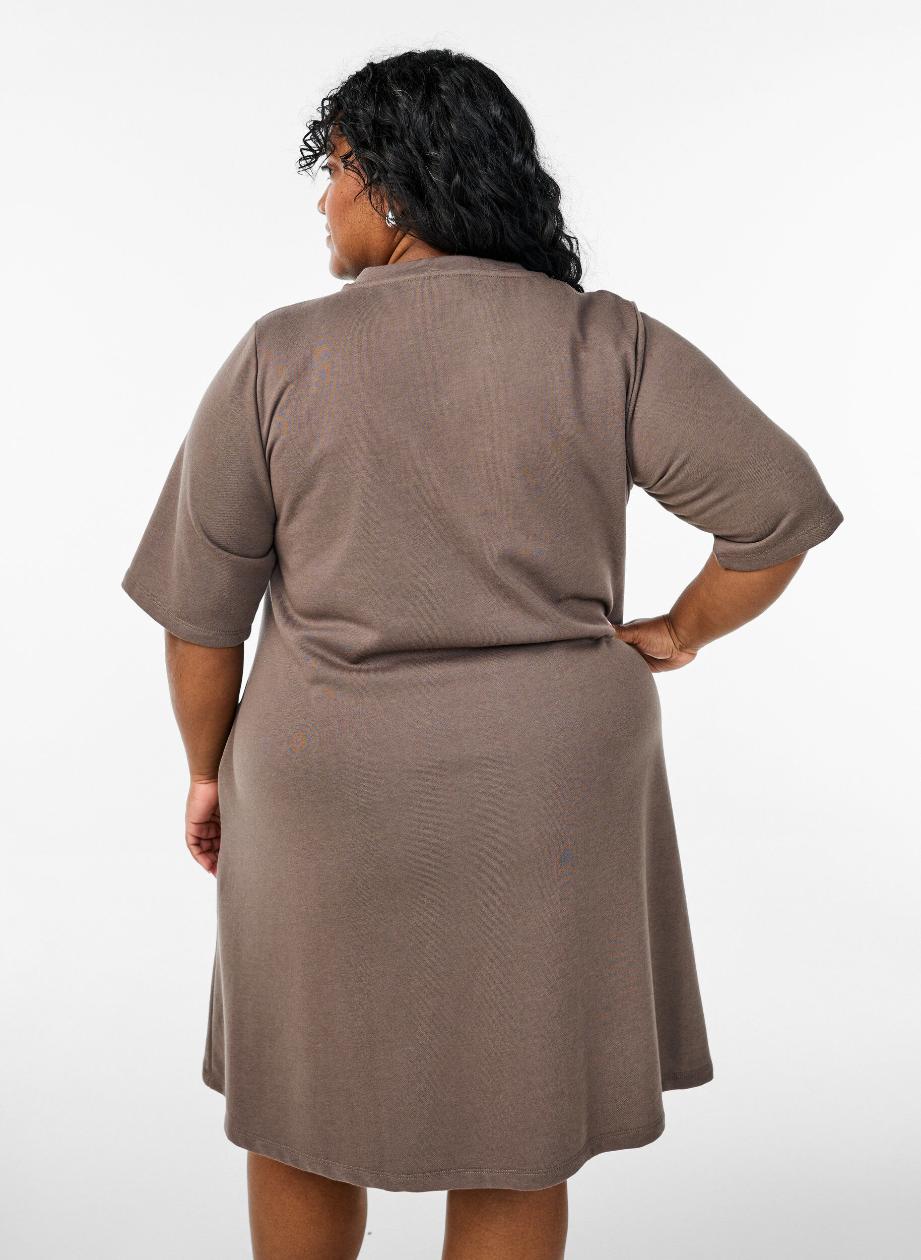 Zizzifashion Knee-length jersey dress with pockets and A-line shape, Brown, Model image number 2