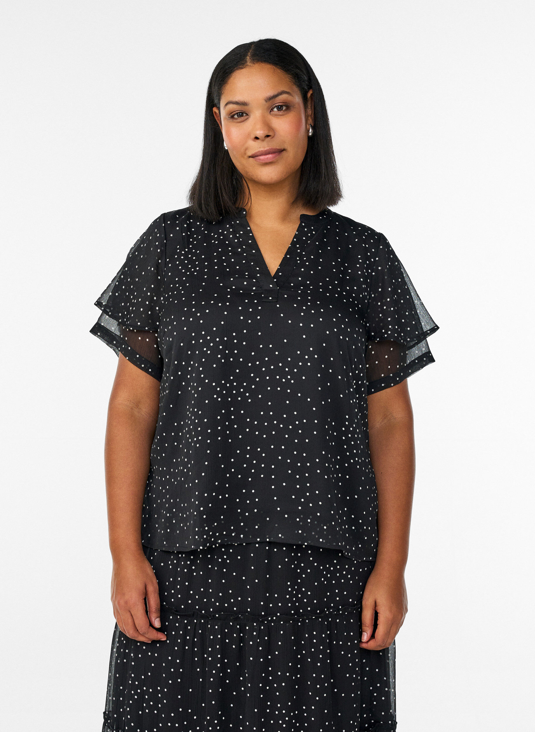 Zizzifashion Chiffon blouse with polka dots and ruffle sleeves, Black, Model image number 0