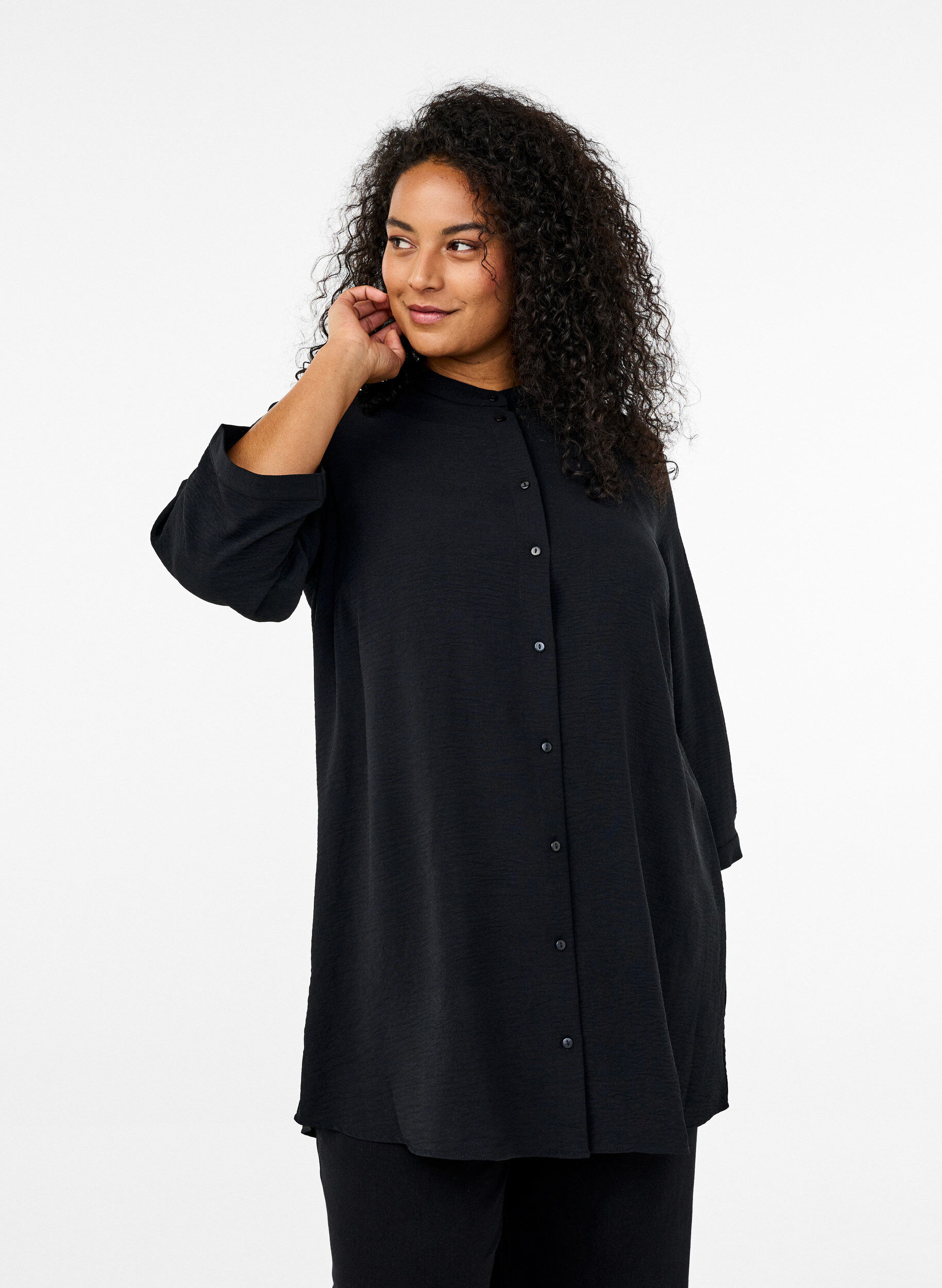 Tunic with 3/4 sleeves, Black, Model