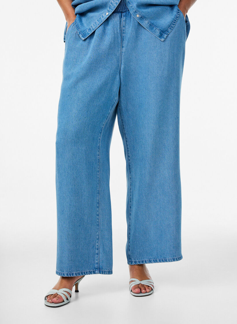 Wide-leg Lyocell trousers with a denim look, Light Blue, Model image number 2