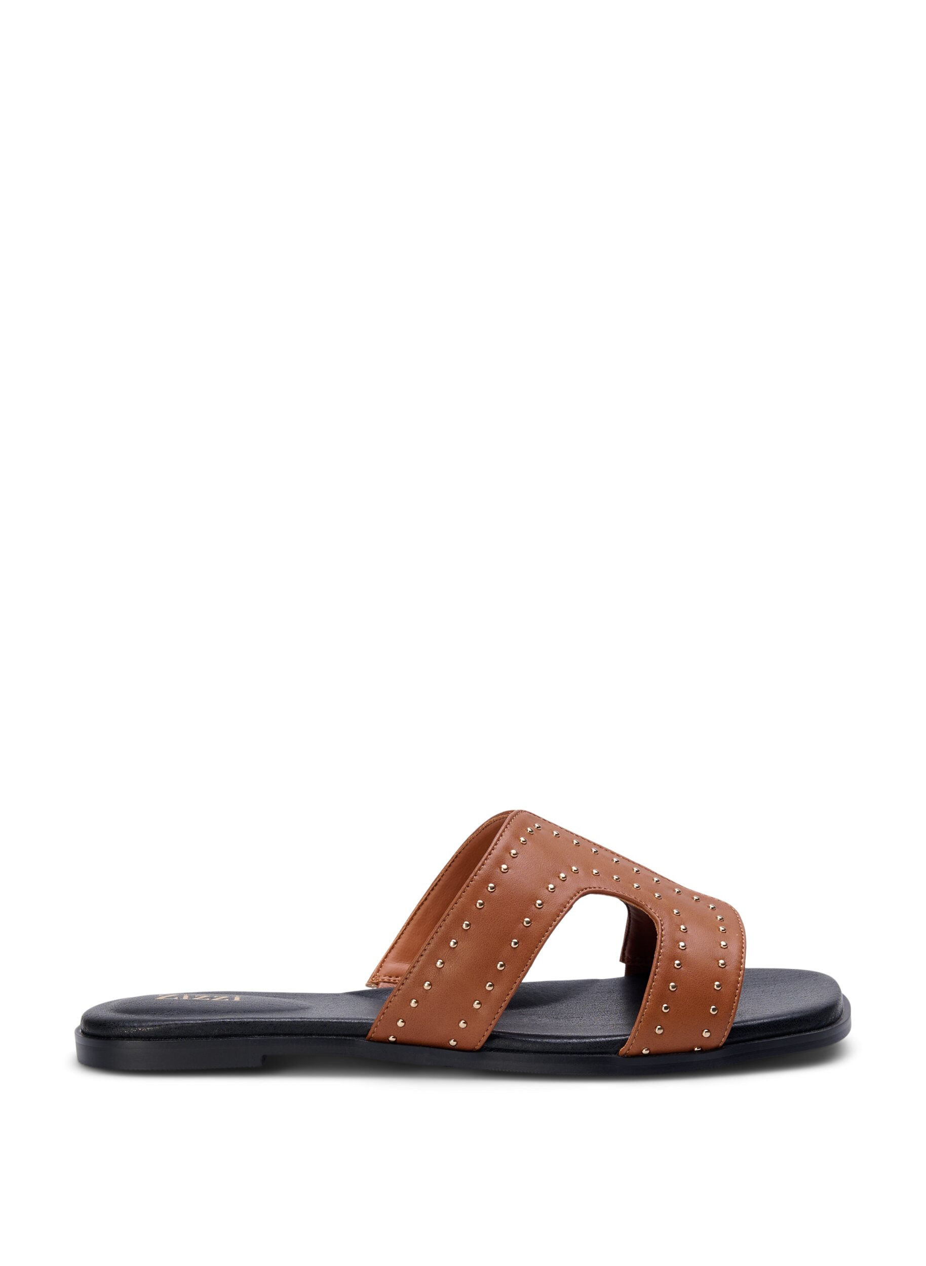 Wide fit - Flat sandals with studs