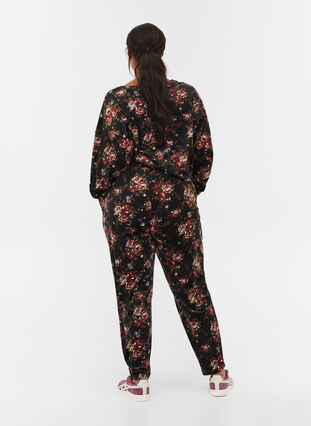 Floral print velour trousers with pockets, Flower AOP, Model image number 1