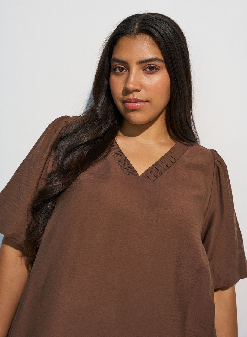 Tunic with balloon sleeves and a V-neck, Brown, Model image number 3
