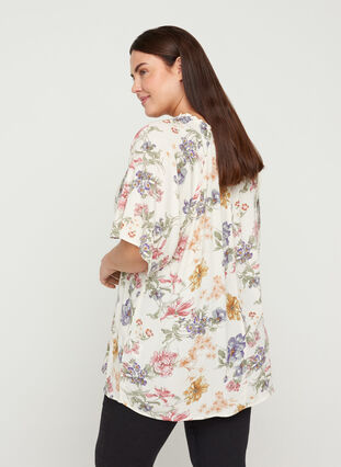 Short-sleeved viscose blouse with a floral print, Creme Vintage Flower, Model image number 1
