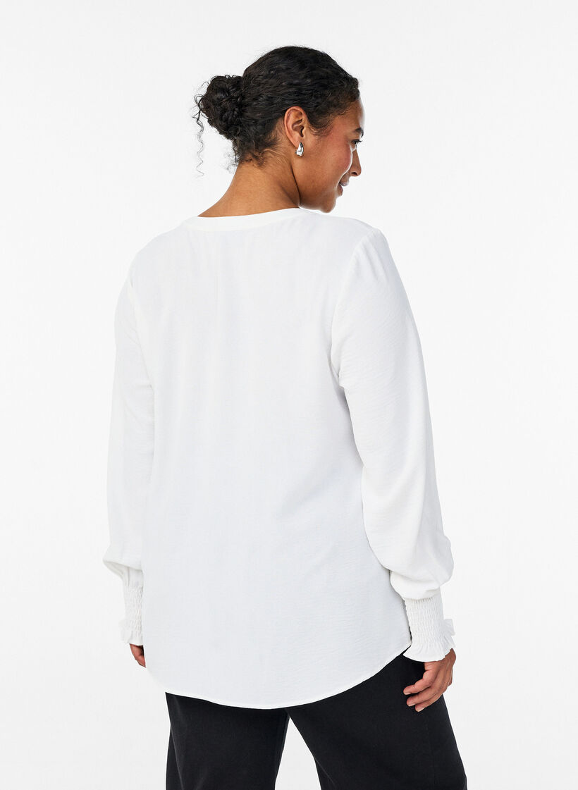 Blouse with smock cuffs and V-neck, Vanilla, Model image number 2