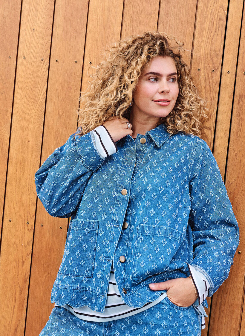 Denim jacket with a distressed pattern, Blue, Image image number 0