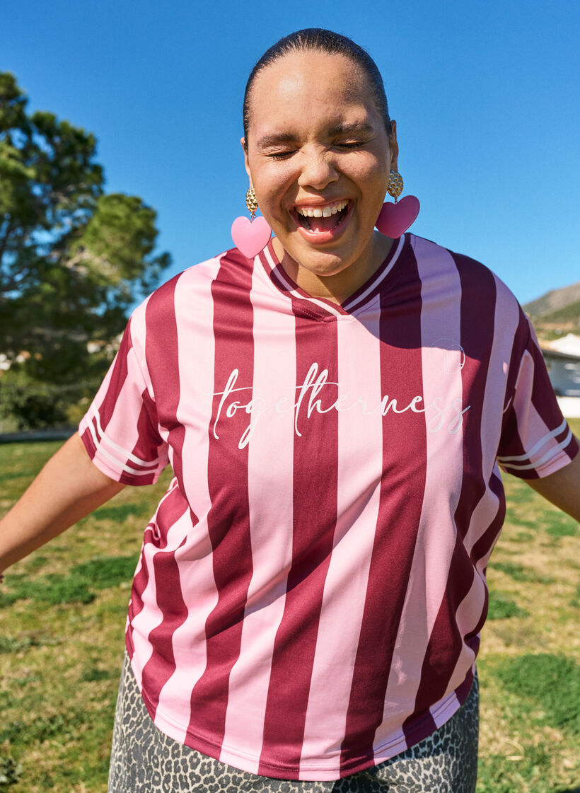 Sporty t-shirt with stripes and text motif, Rose, Image image number 0