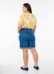 Fitted denim shorts with a high waist, Blue, Model image number 2