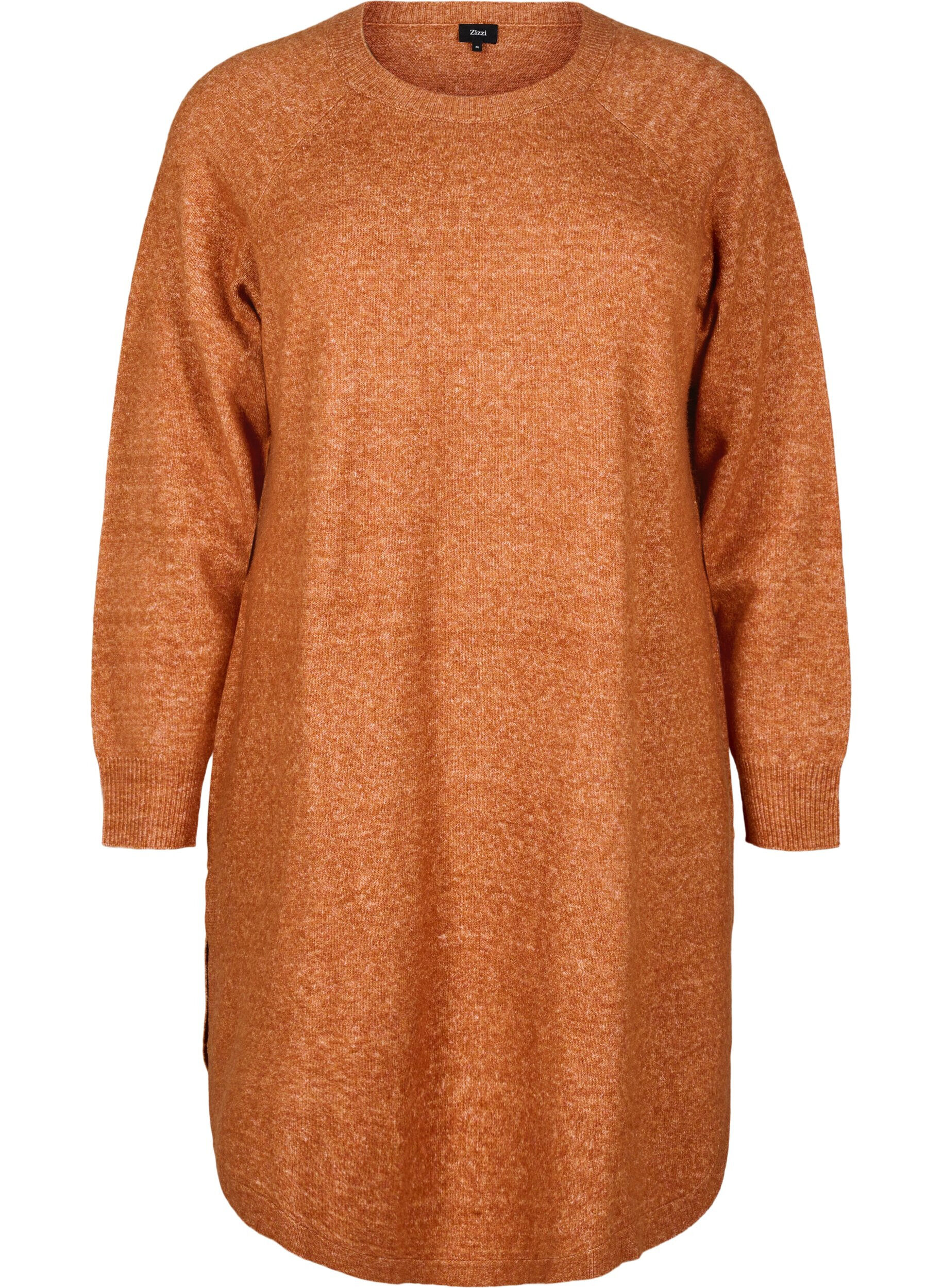 Short knitted dress with a round neck