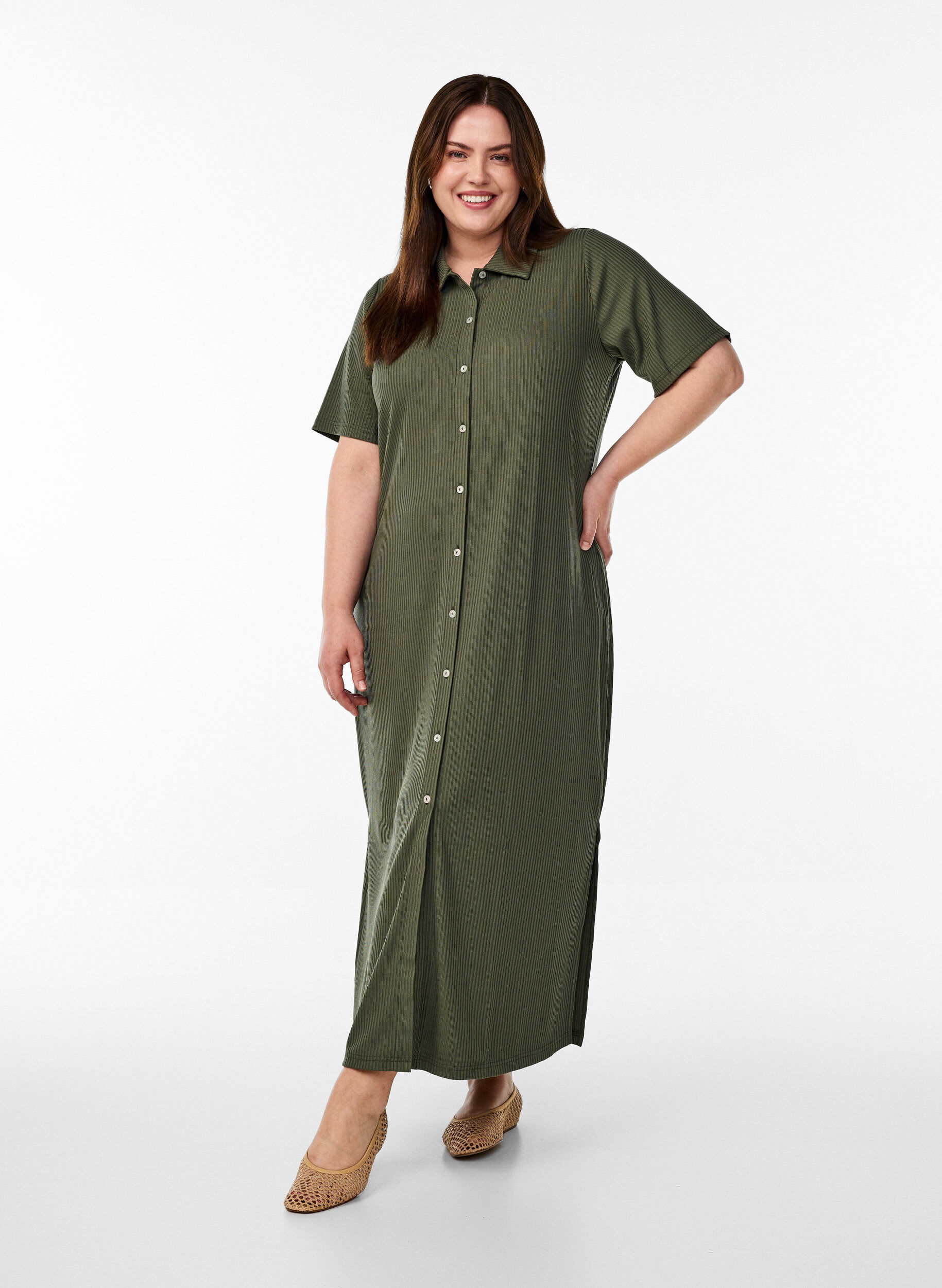Maxi dress in jersey with collar and short sleeves, Green, Model