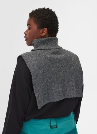 Rib-knitted neckwarmer, Grey, Model image number 1
