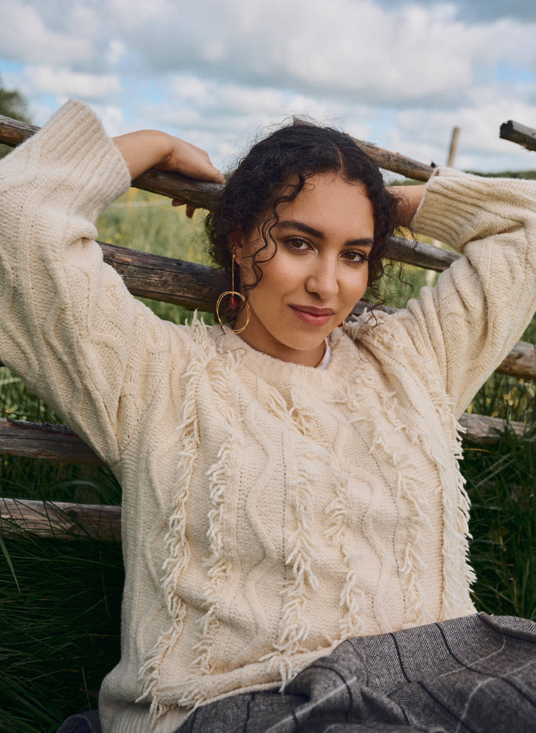 Zizzifashion Knitted blouse with cable pattern and fringes, Beige, Image image number 0