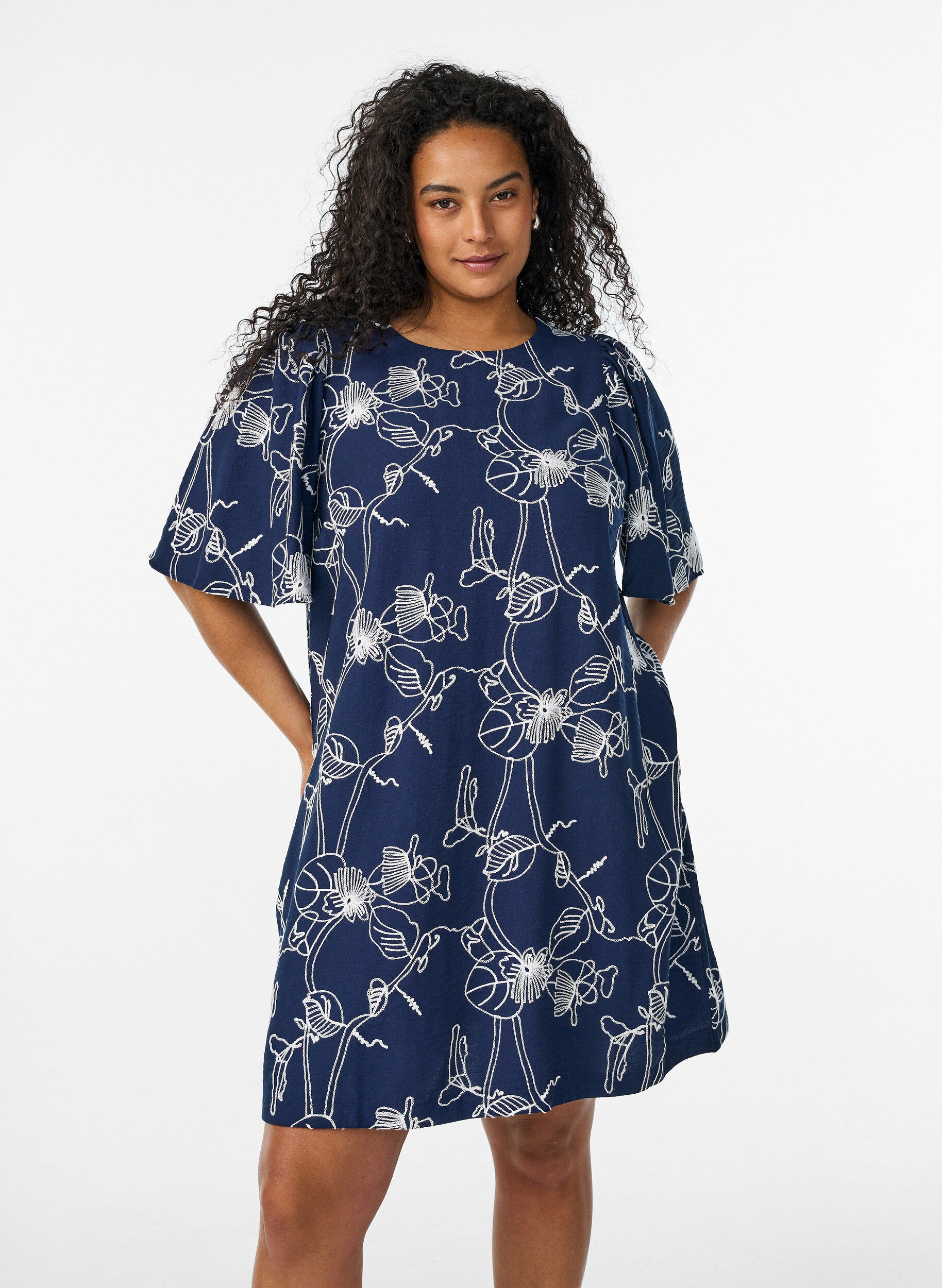 Zizzifashion Short A-line dress with embroidered pattern, Blue, Model image number 0