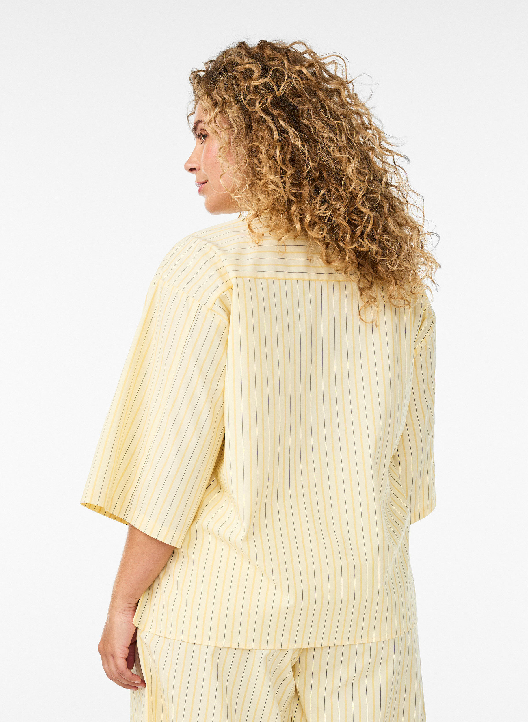Zizzifashion Striped blouse in a loose fit, Yellow, Model image number 2