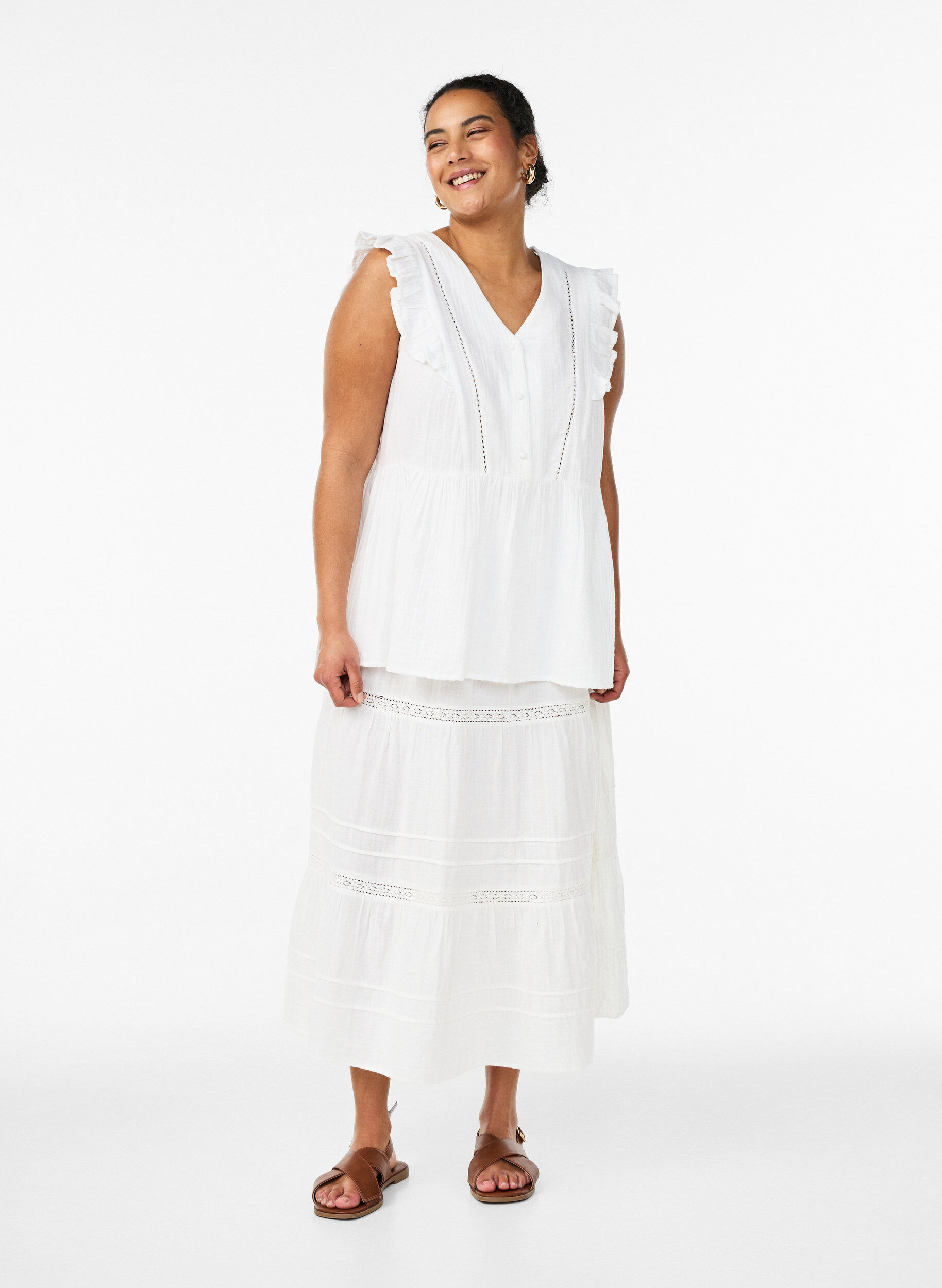 Zizzifashion Sleeveless cotton muslin blouse with ruffles, White, Model image number 1