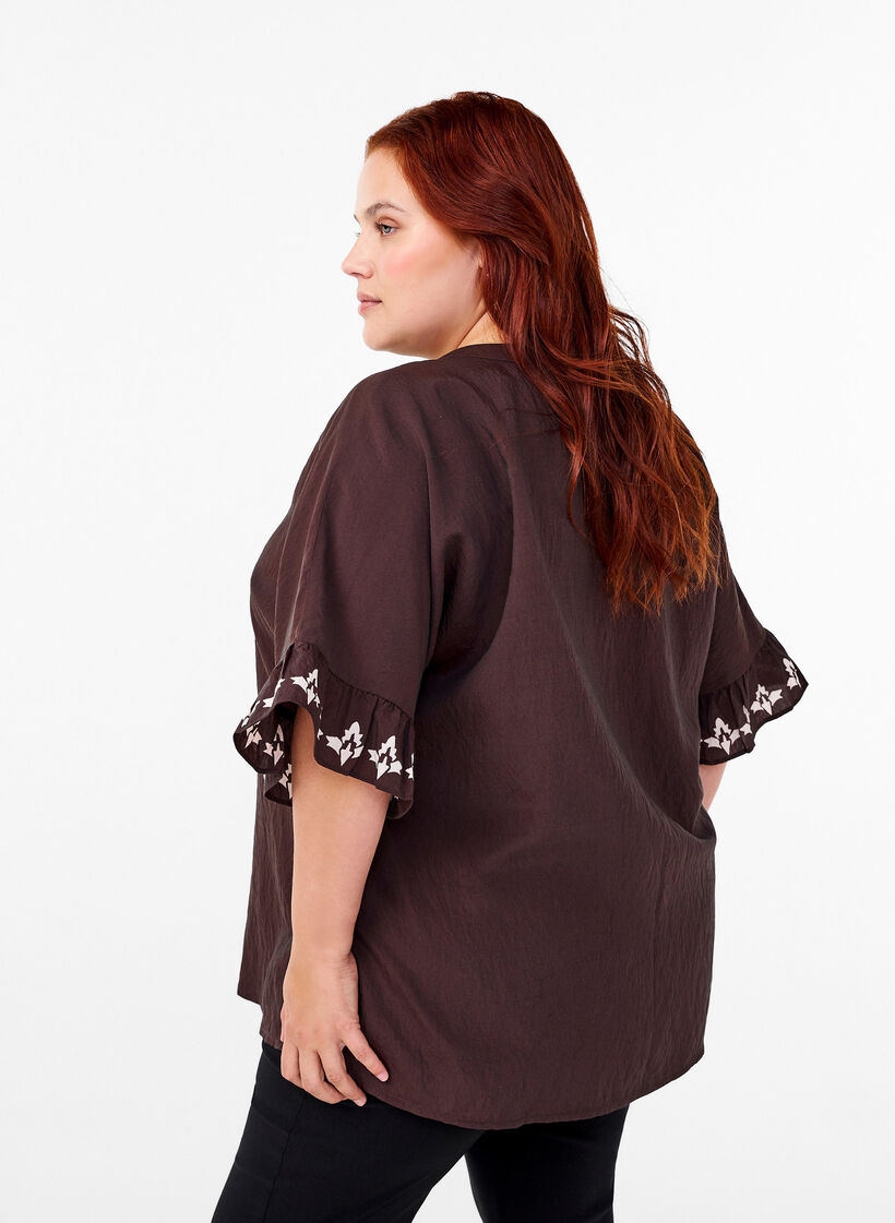 Short-sleeved blouse with print and ruffles, Brown, Model image number 2