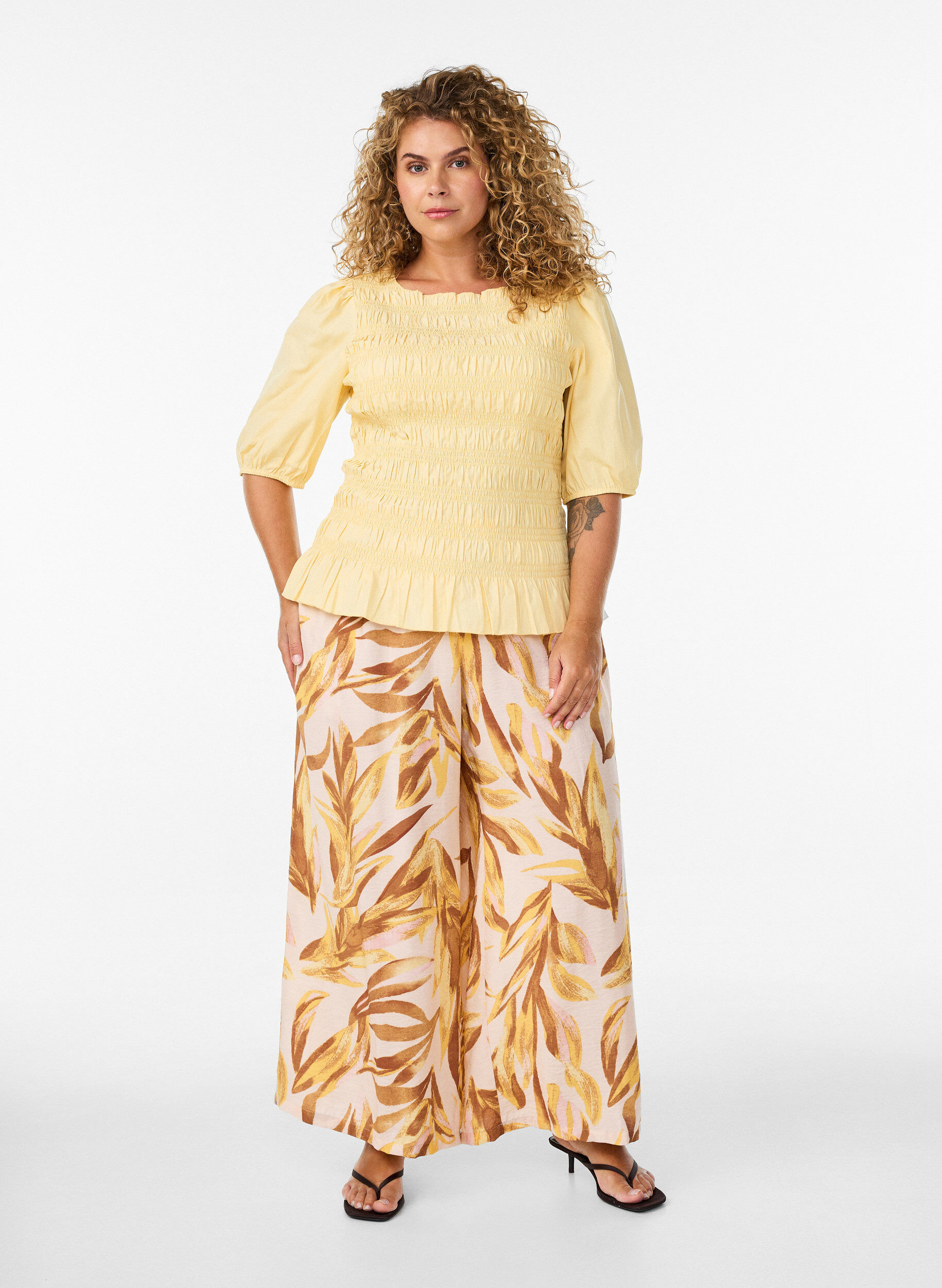 Zizzifashion Smock blouse with a ruffle hem and boat neck, Yellow, Model image number 1