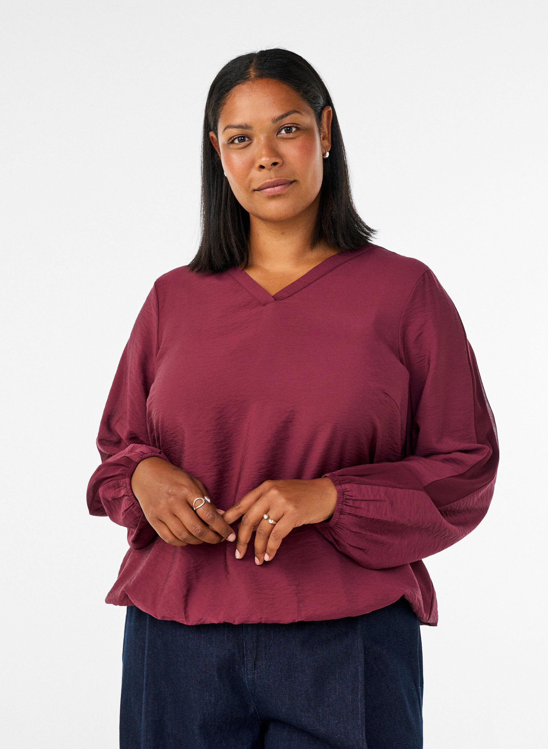 Blouse with balloon effect and chiffon details, Red, Model
