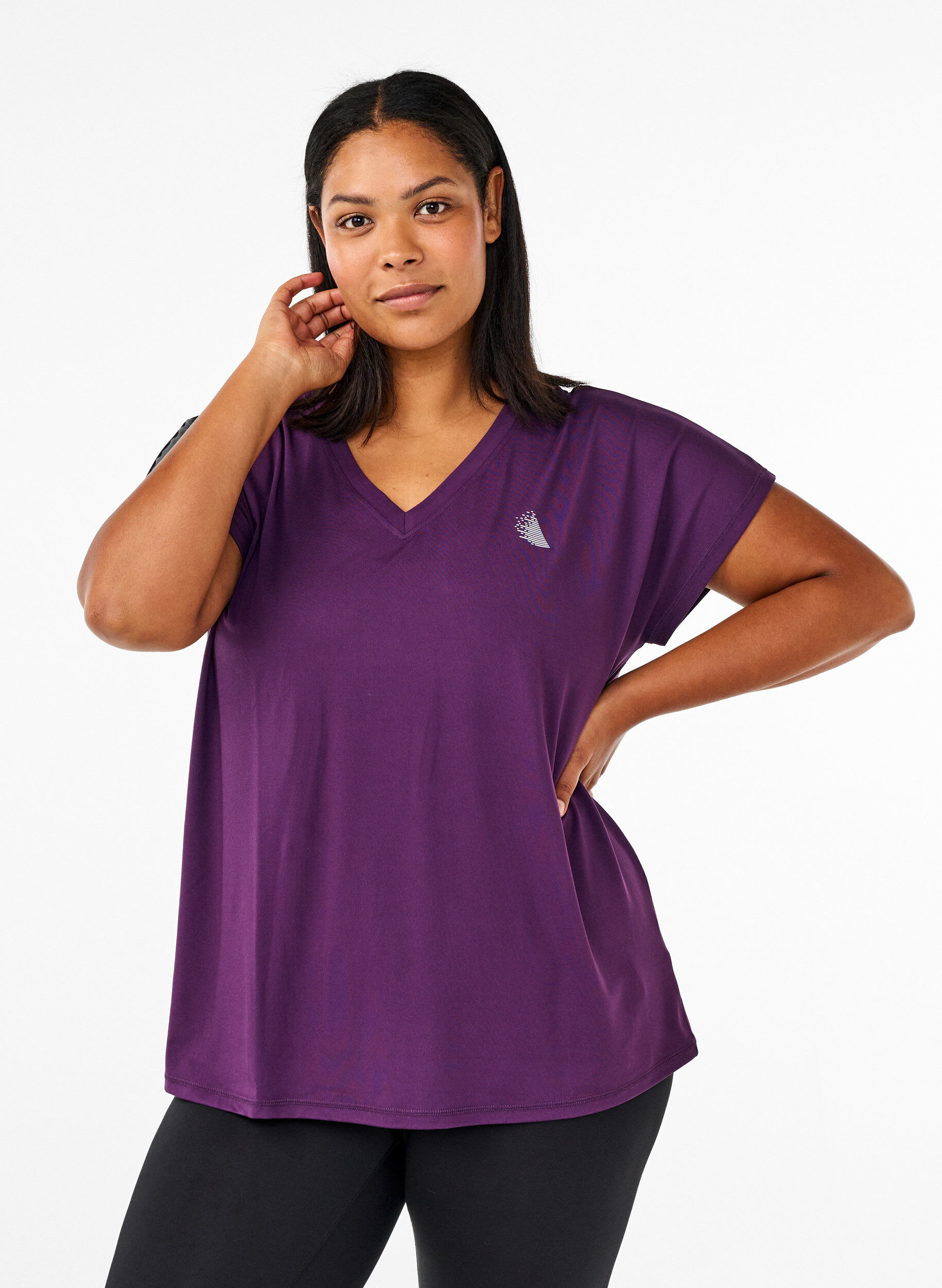 Loose training t-shirt with v-neck, Purple, Model