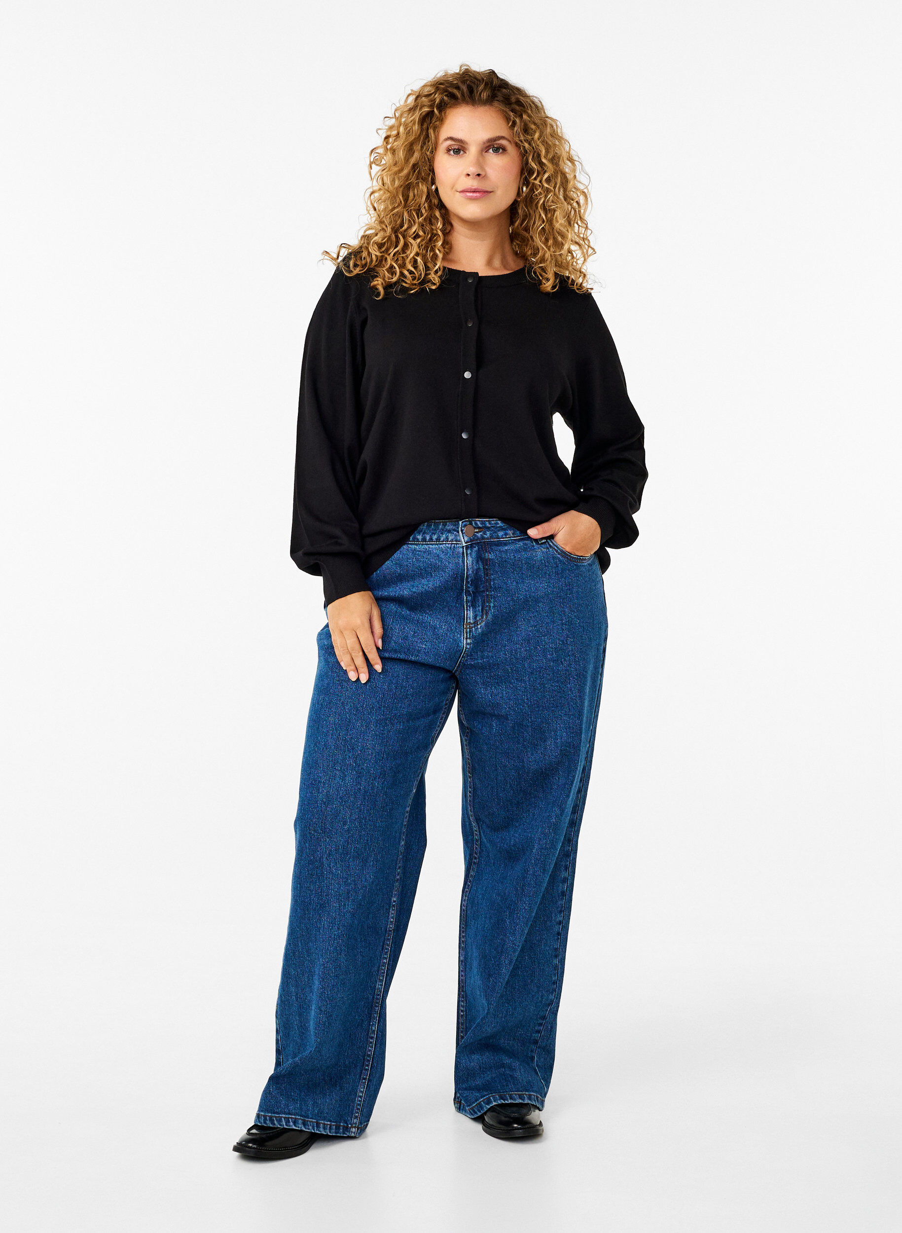 Zizzifashion Knitted cardigan with round neck and buttons, Black, Model image number 1