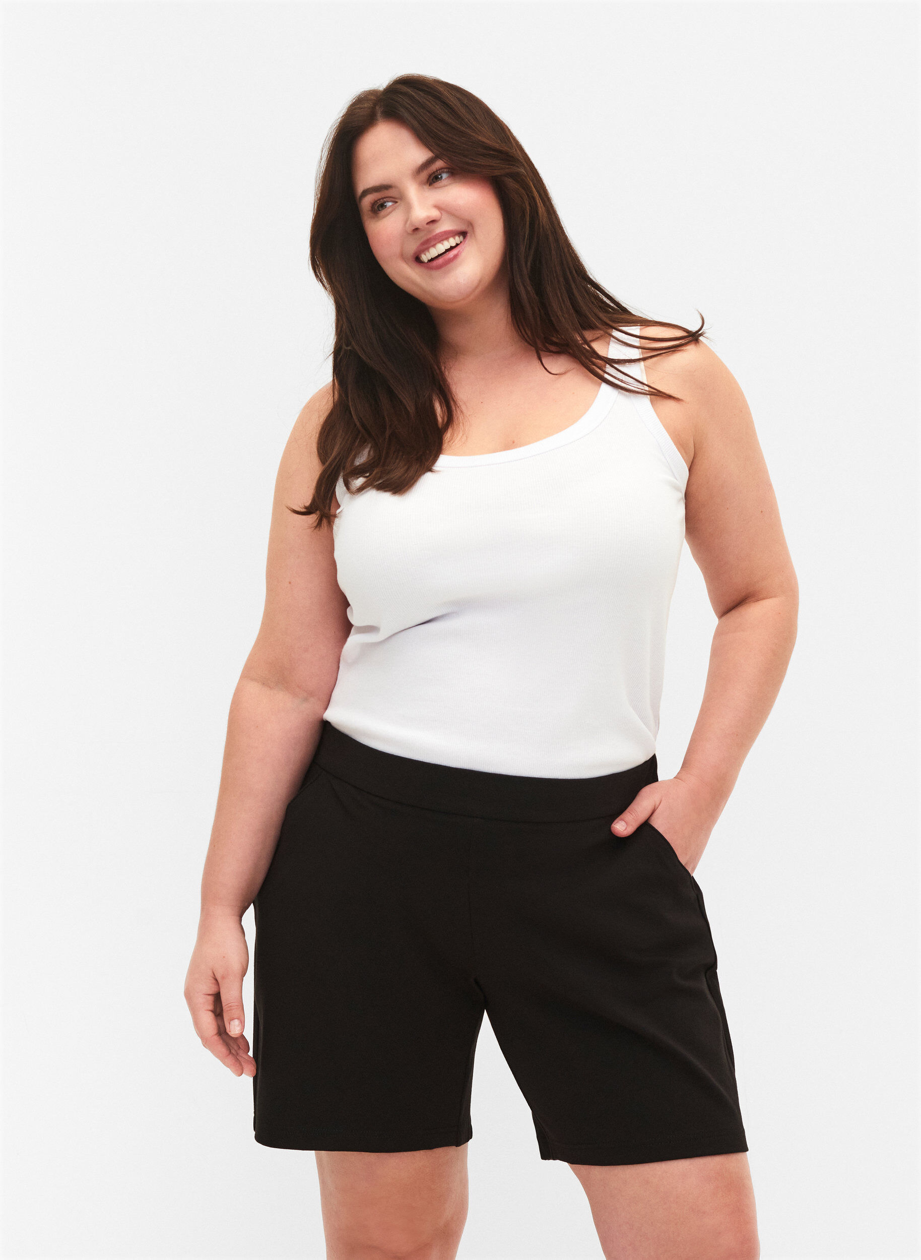 Zizzifashion Maddison shorts with regular fit, Black, Model image number 0