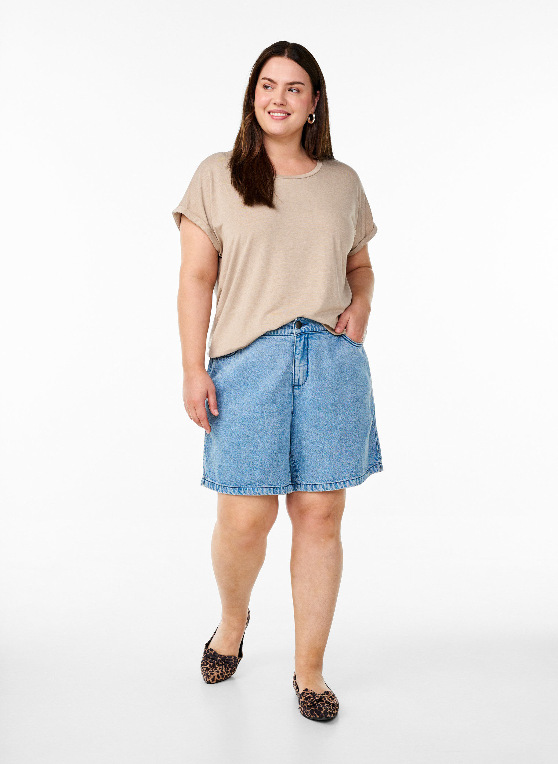 Zizzifashion Loose t-shirt with round neck, Brown, Model image number 1