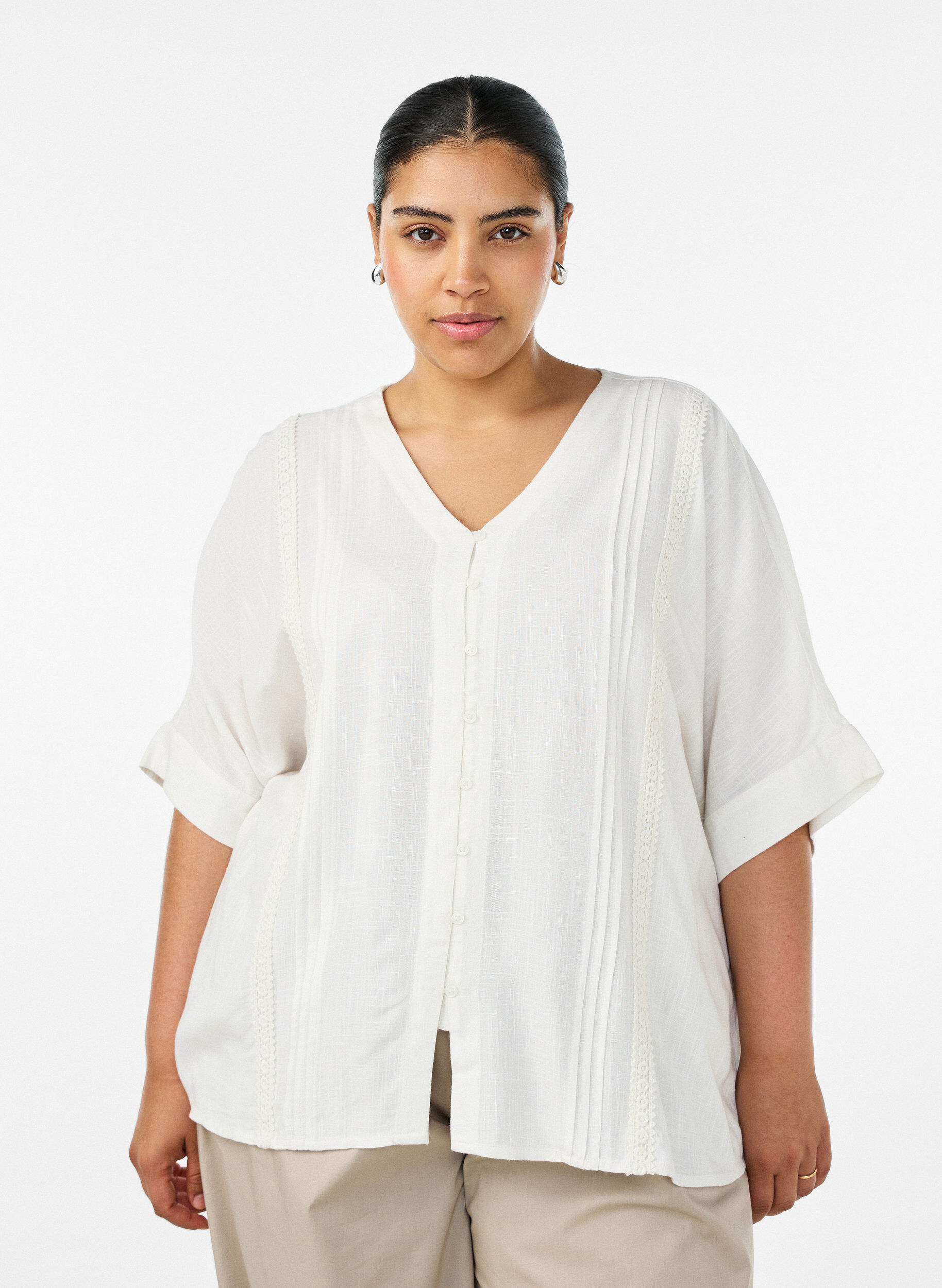 Zizzifashion Viscose blouse with crochet trim and buttons, Vanilla, Model image number 0