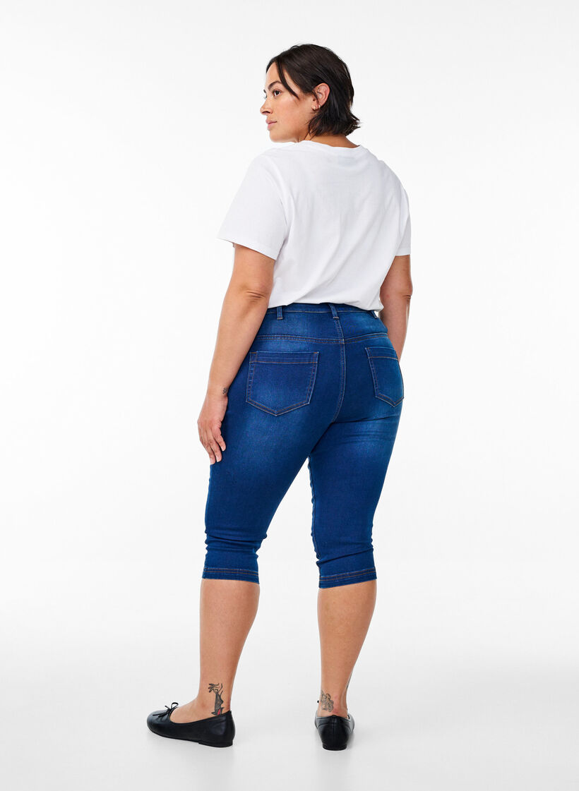High-waisted Amy capri jeans with super slim fit, Blue, Model image number 1