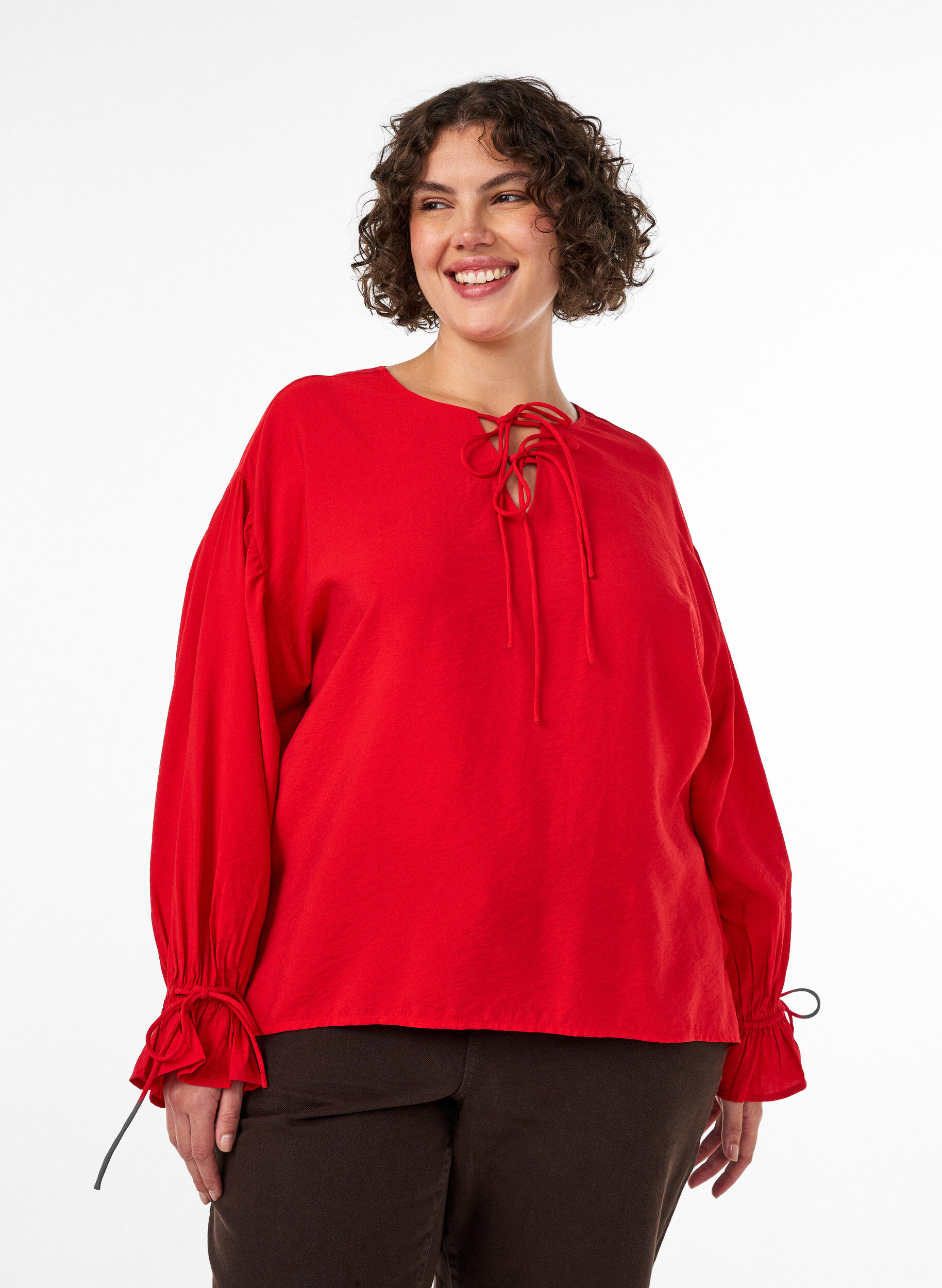Viscose blouse with ties and ruffle details, Red, Model