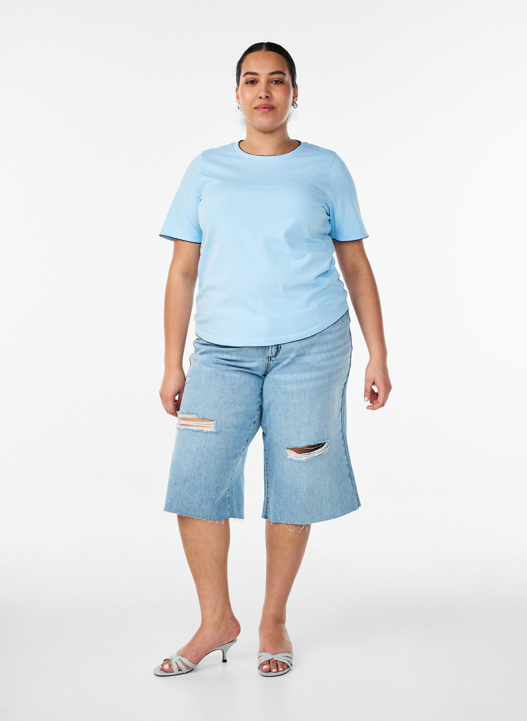 Zizzifashion Cotton T-shirt with wavy contrasting edges, Light Blue, Model image number 1