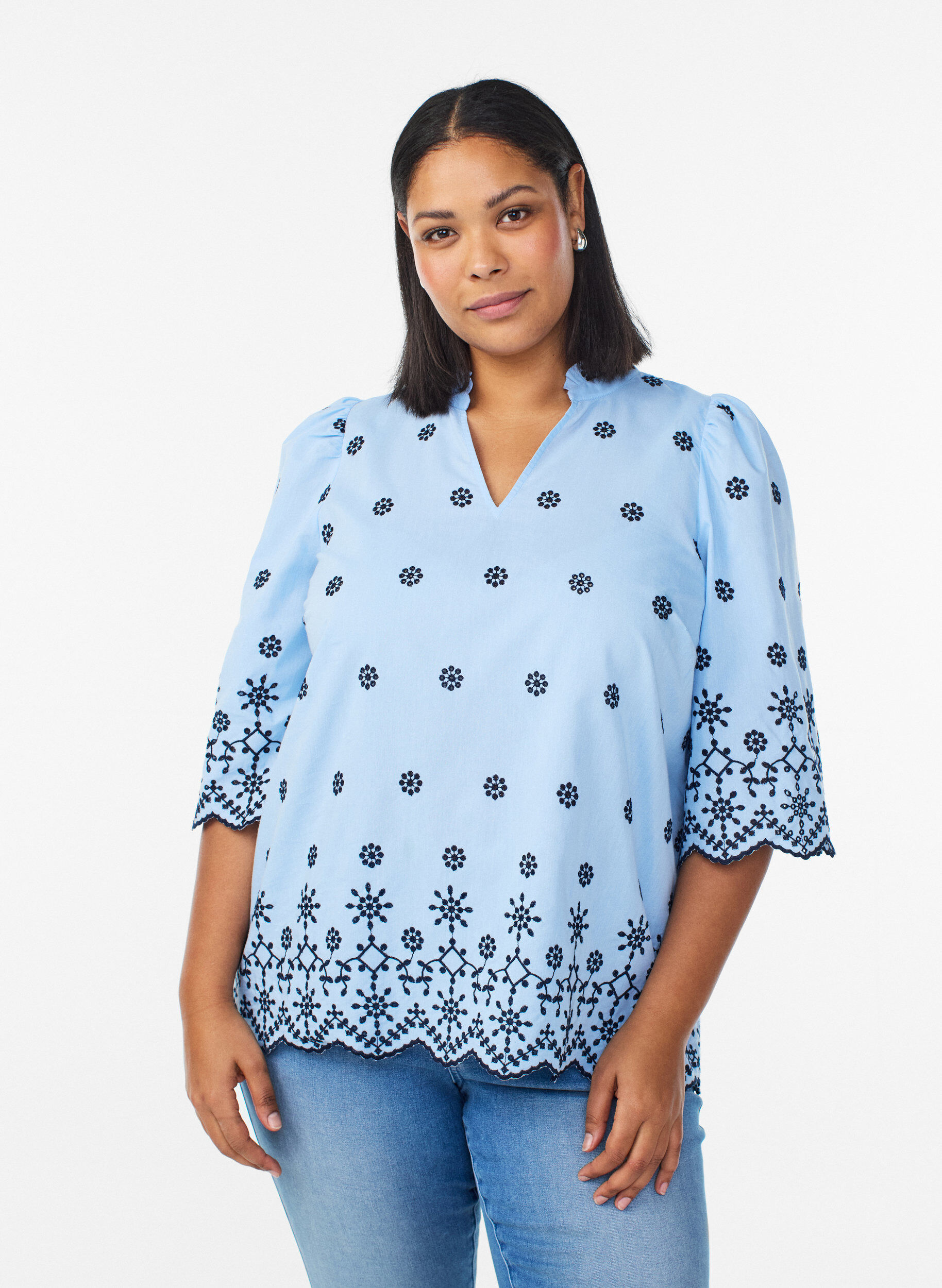 Zizzifashion Blouse with 3/4 sleeves and embroidered pattern, Blue, Model image number 0