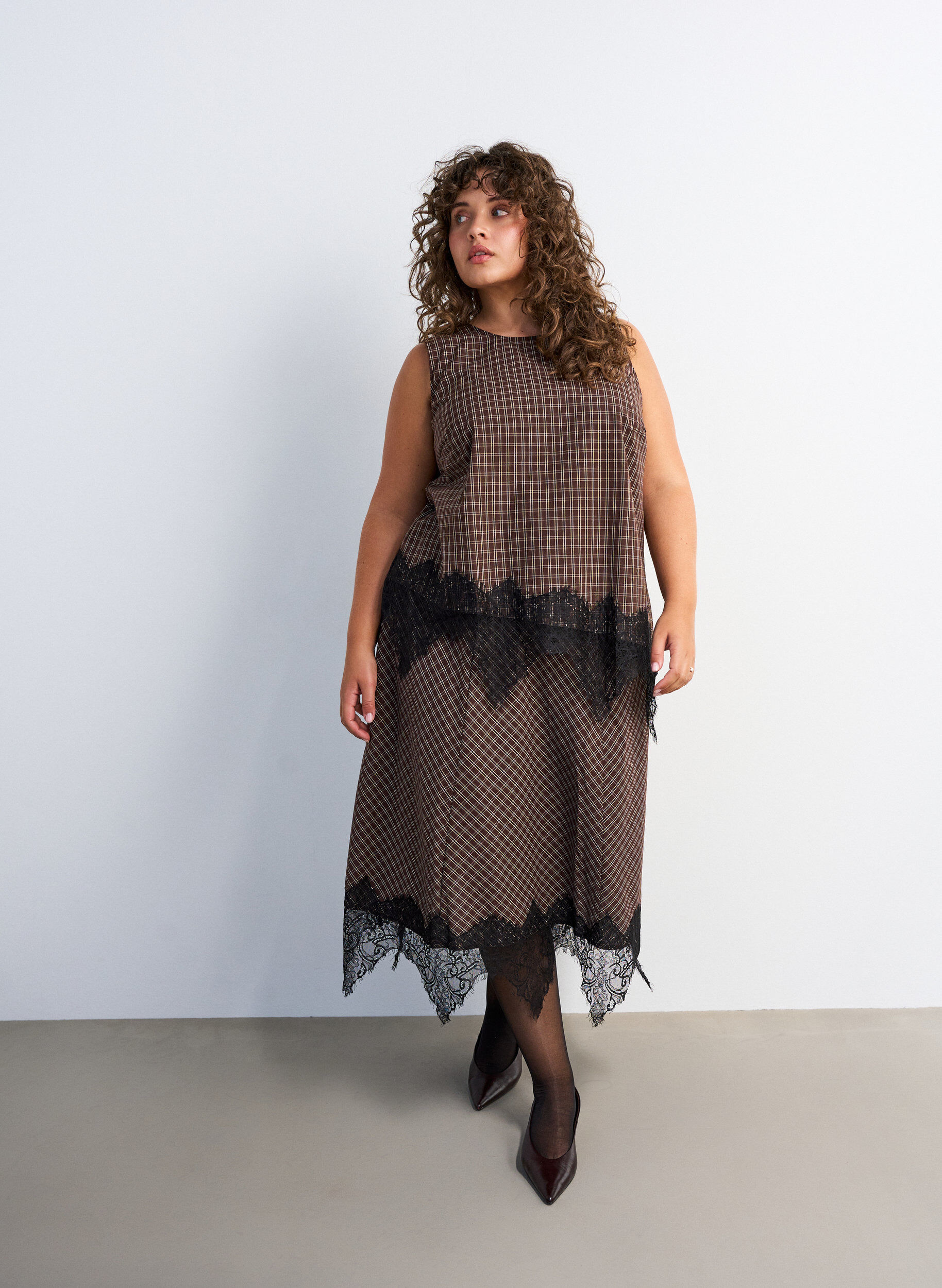 ZizzifashionMidi skirt with lace trim and check pattern, Brown, Model image number 0