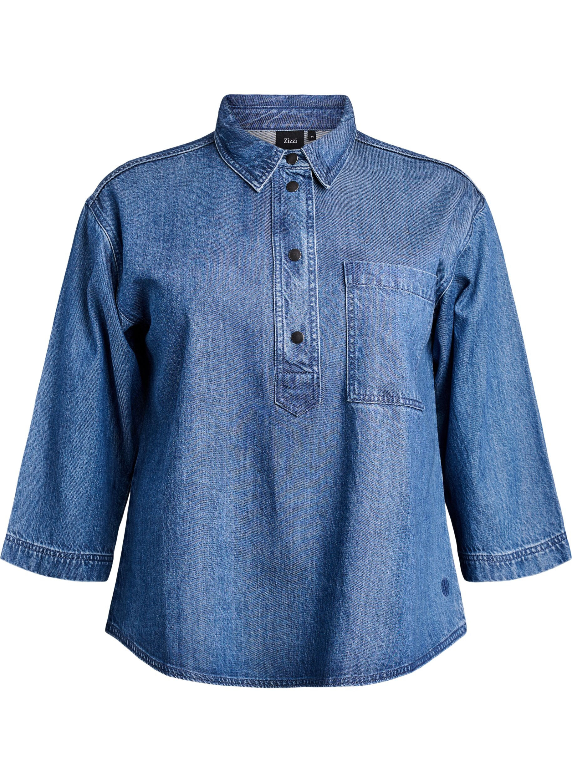 Loose denim shirt with 3/4-sleeves