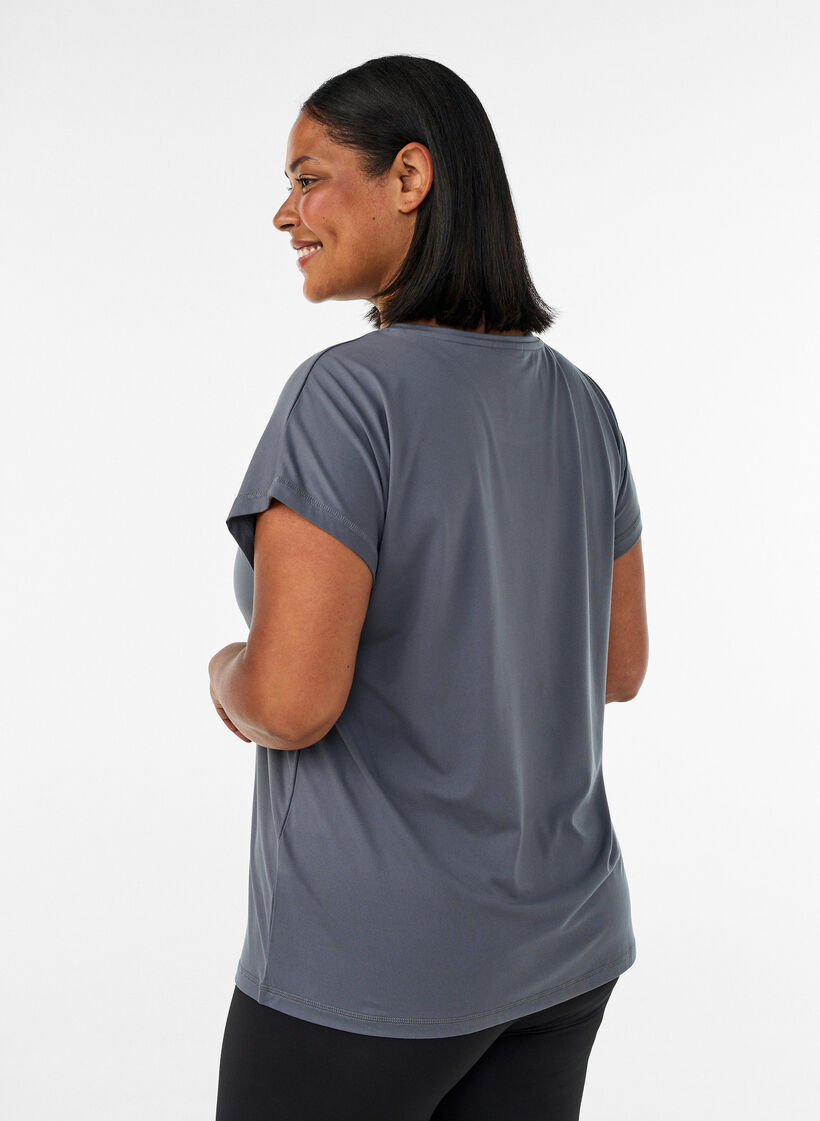 Solid-coloured training T-shirt, Grey, Model image number 2