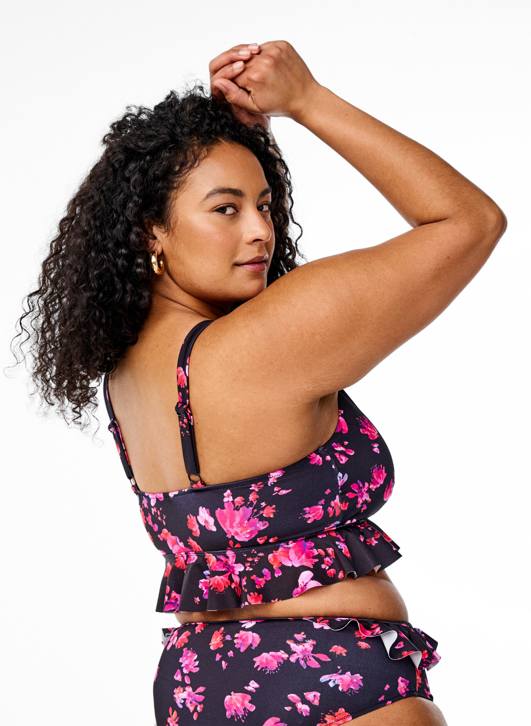 Zizzifashion Floral bikini top with a ruffle trim, Pink, Model image number 2