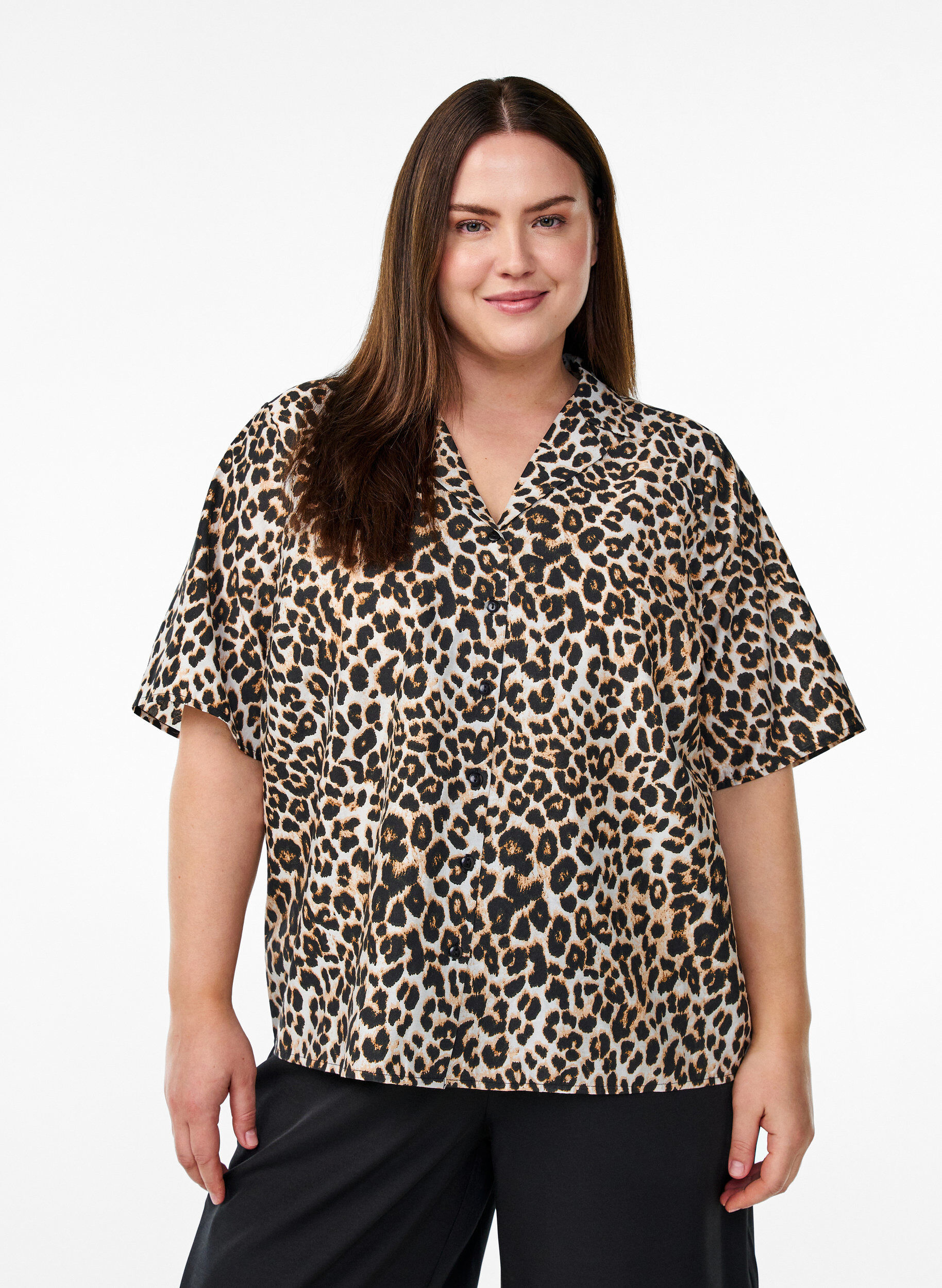 Shirt blouse with print and V-neck, Brown, Model