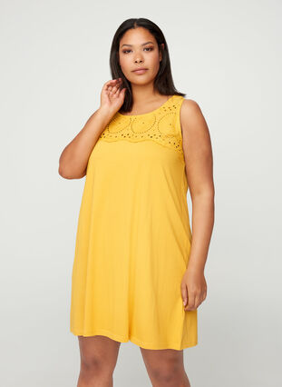 Dress with broderie anglaise, MINERAL YELLOW, Model image number 0
