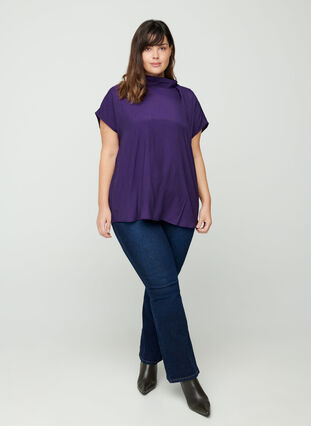 Short-sleeved blouse with a bow detail, Blackberry Cordial, Model image number 2