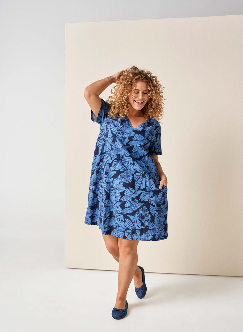 Short a-line dress with floral print, Blue, Image image number 0