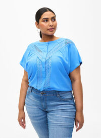 Viscose blouse with lace trim, Marina, Model